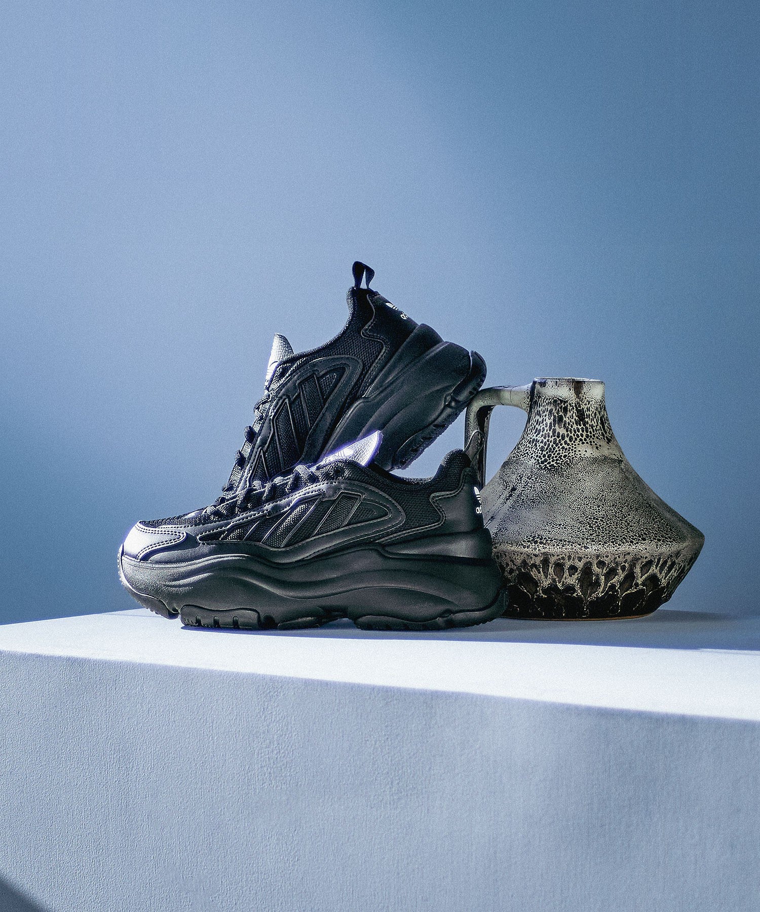 ADIDAS/OZGAIA W