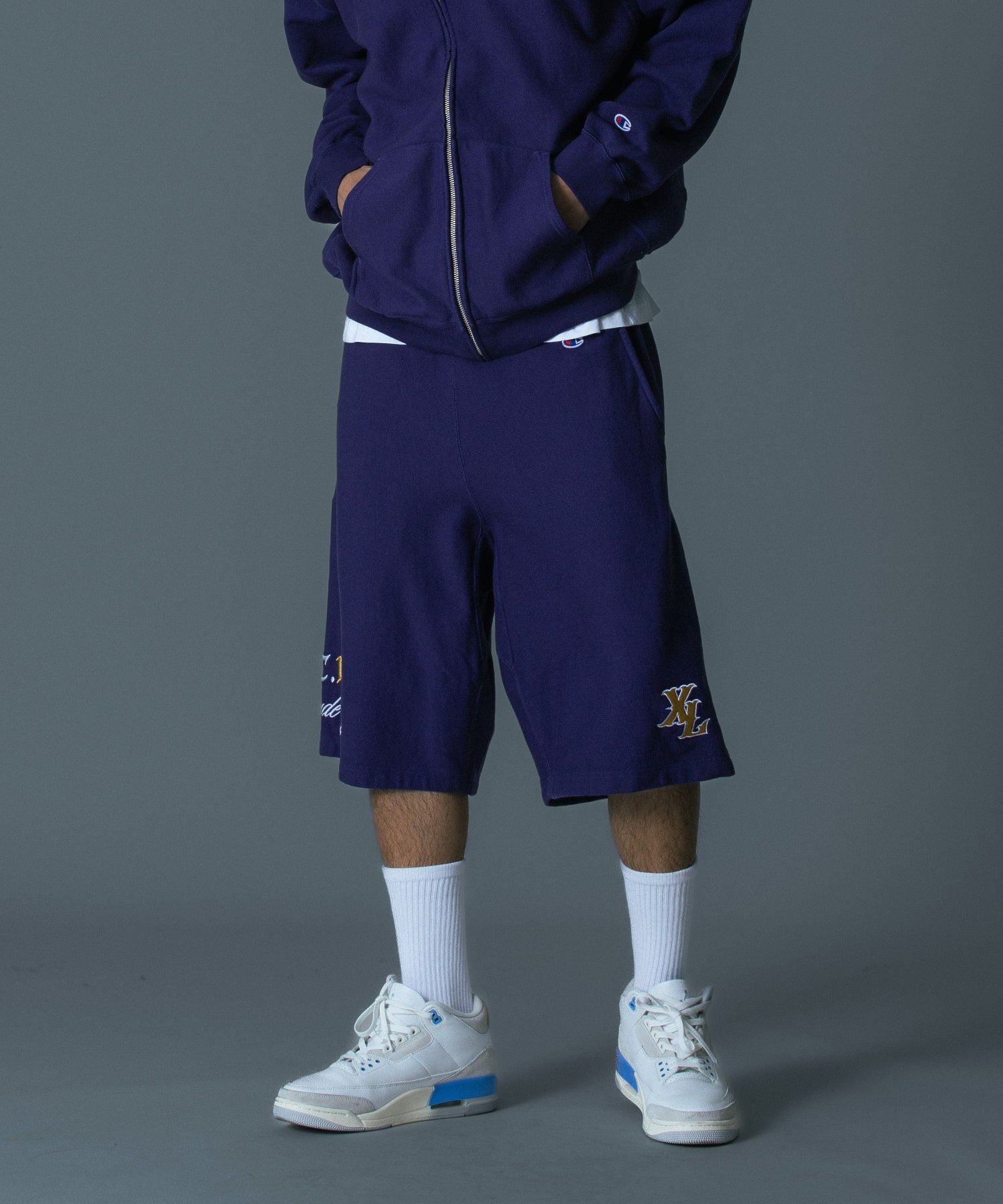 MODEL 身長183cm / 着用サイズ：Lサイズ