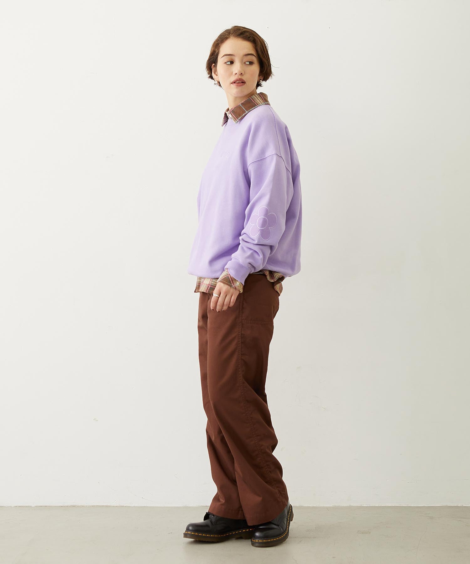 FLOWER ELBOW PATCH SWEAT TOP