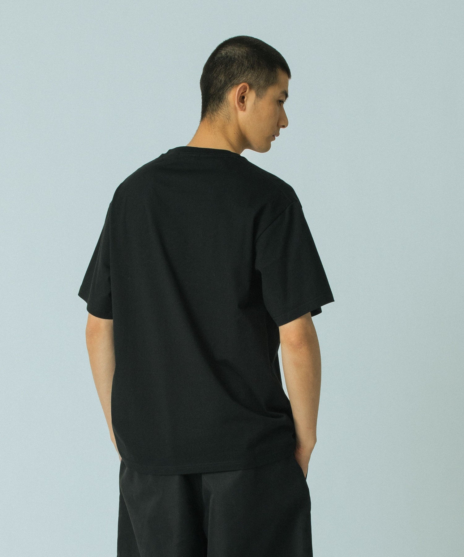 model：H183 着用サイズ：L