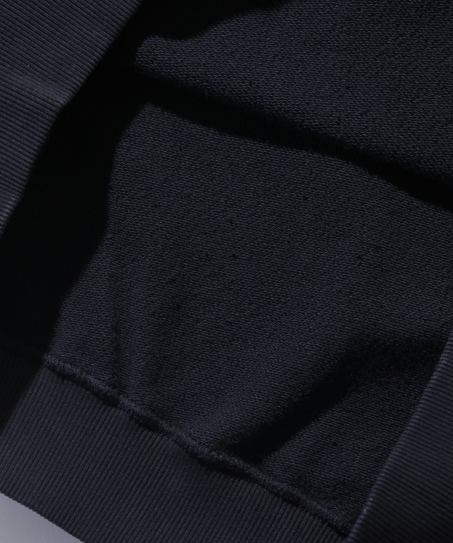 MELT CREWNECK SWEATSHIRT