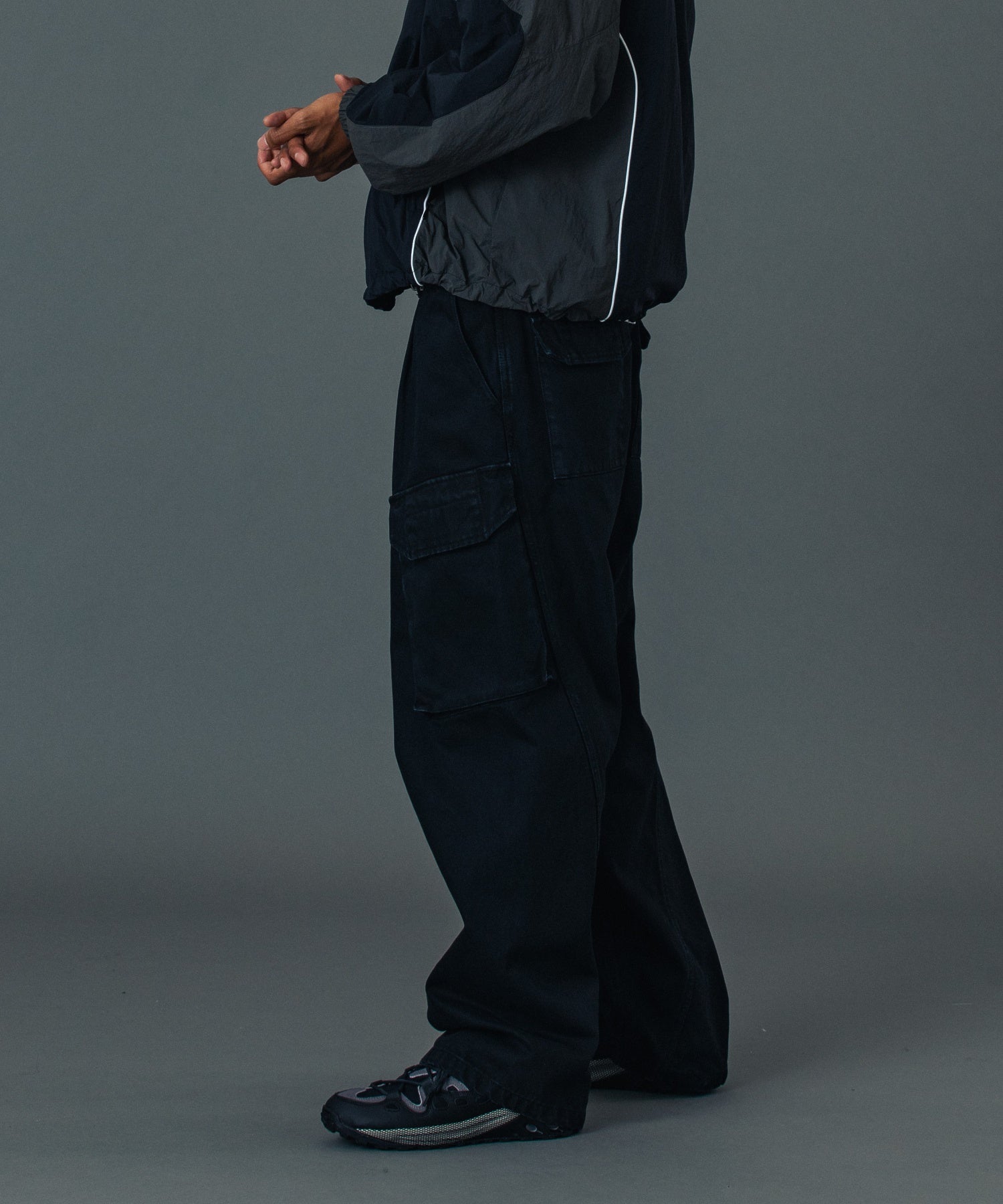 WIDE TUCK CARGO PANTS