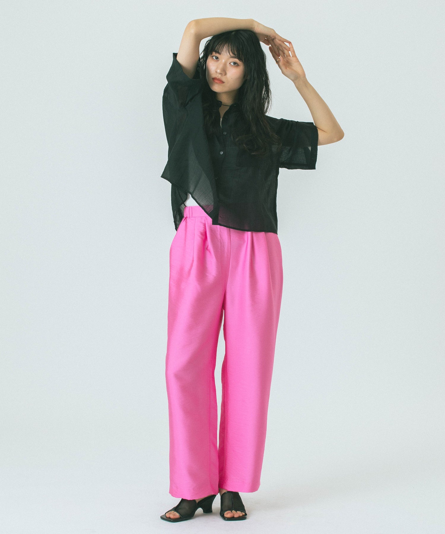 【WEB・一部店舗限定】CROPPED SHIRT