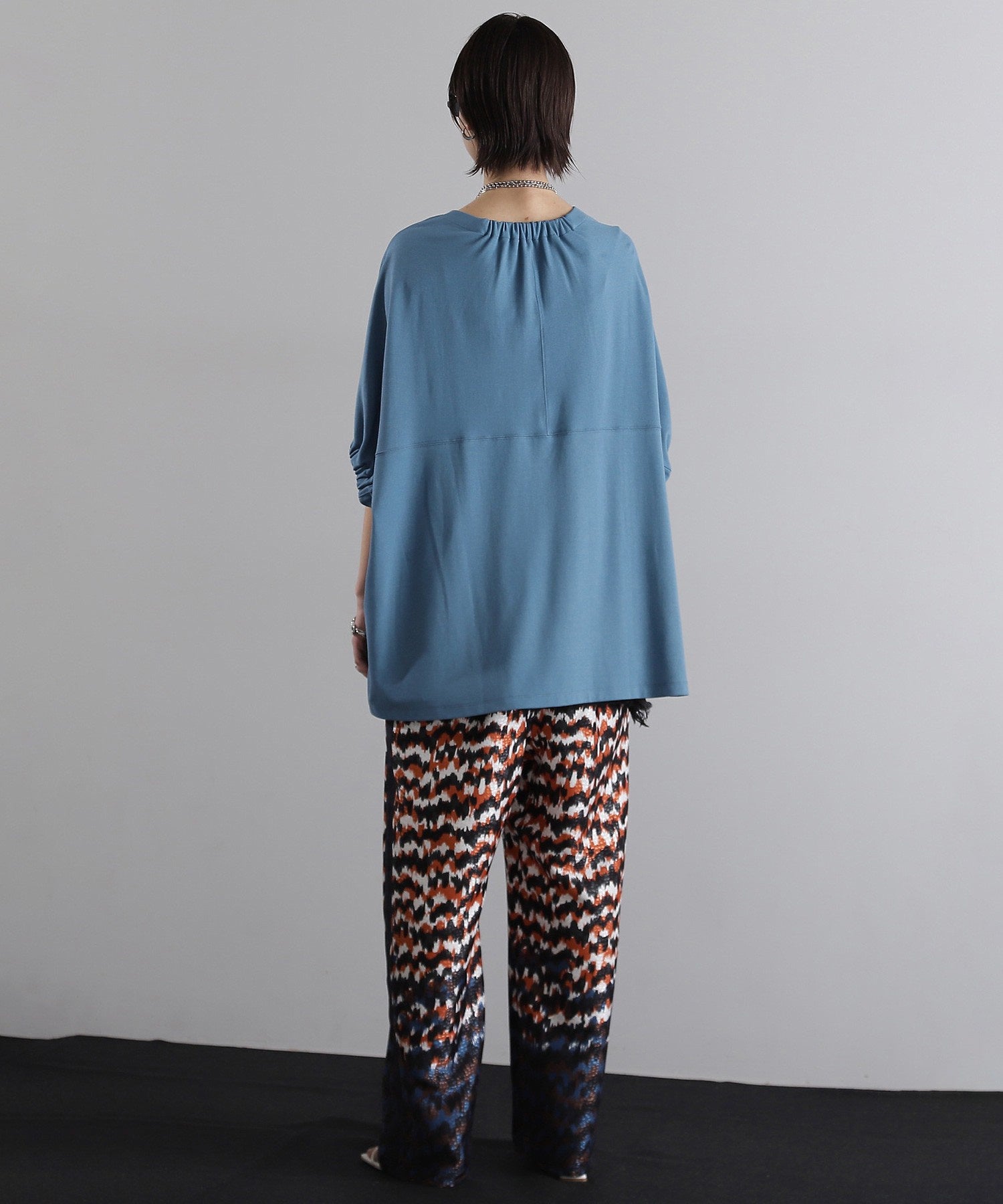 ボックスシルエットカットソー