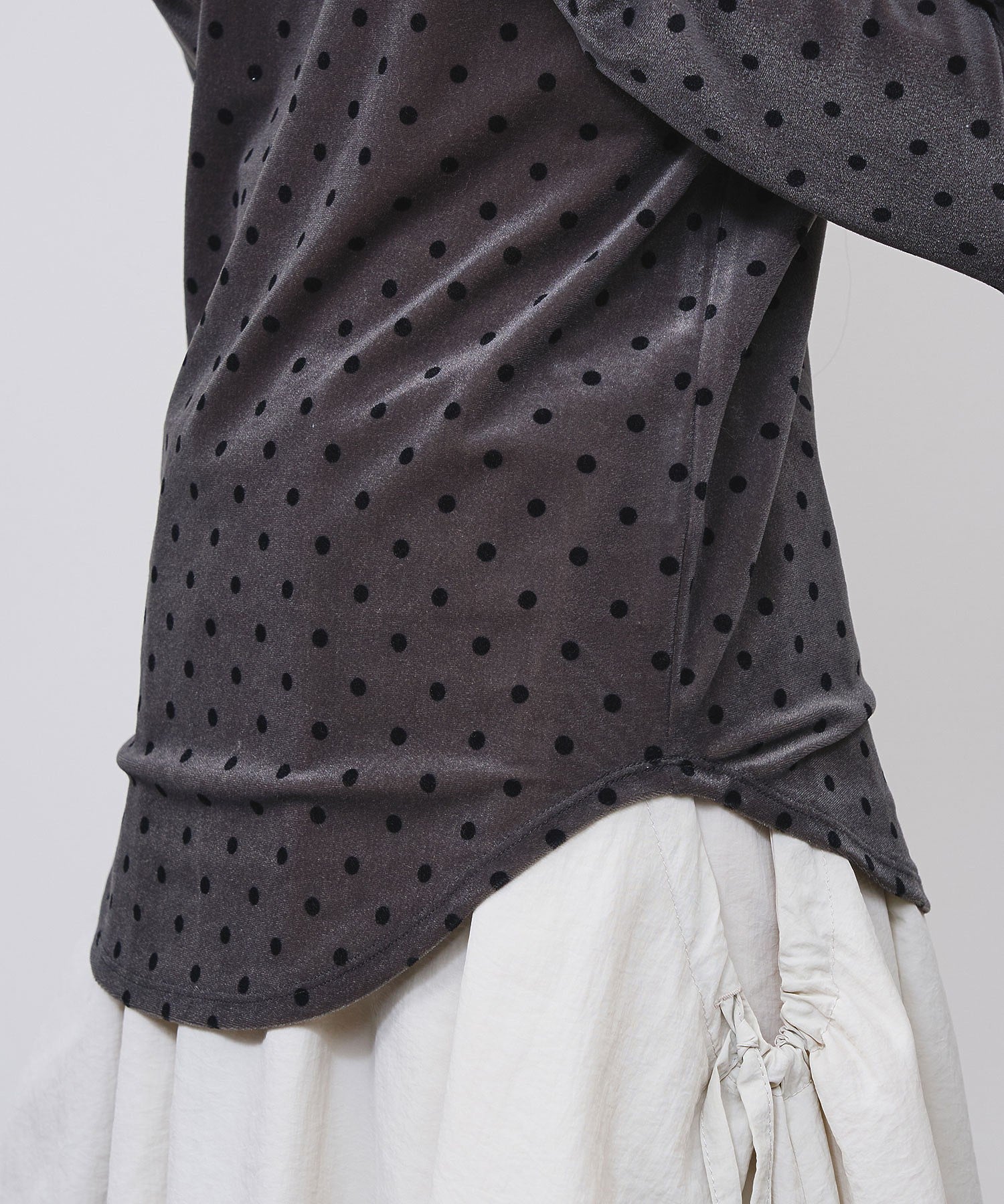 SHEER VELOUR DOT TOP