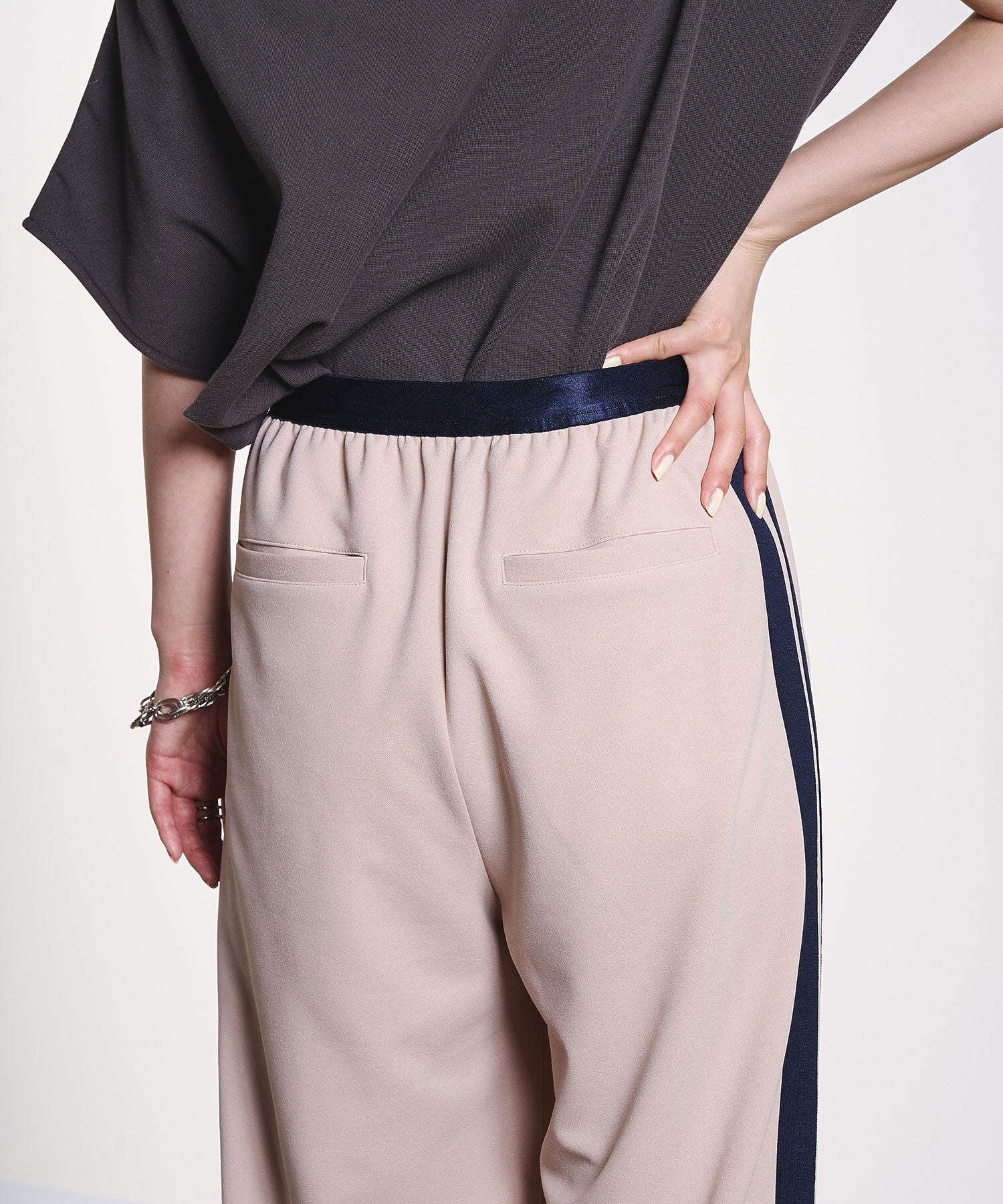 SIDE LINE GEORGETTE PANTS