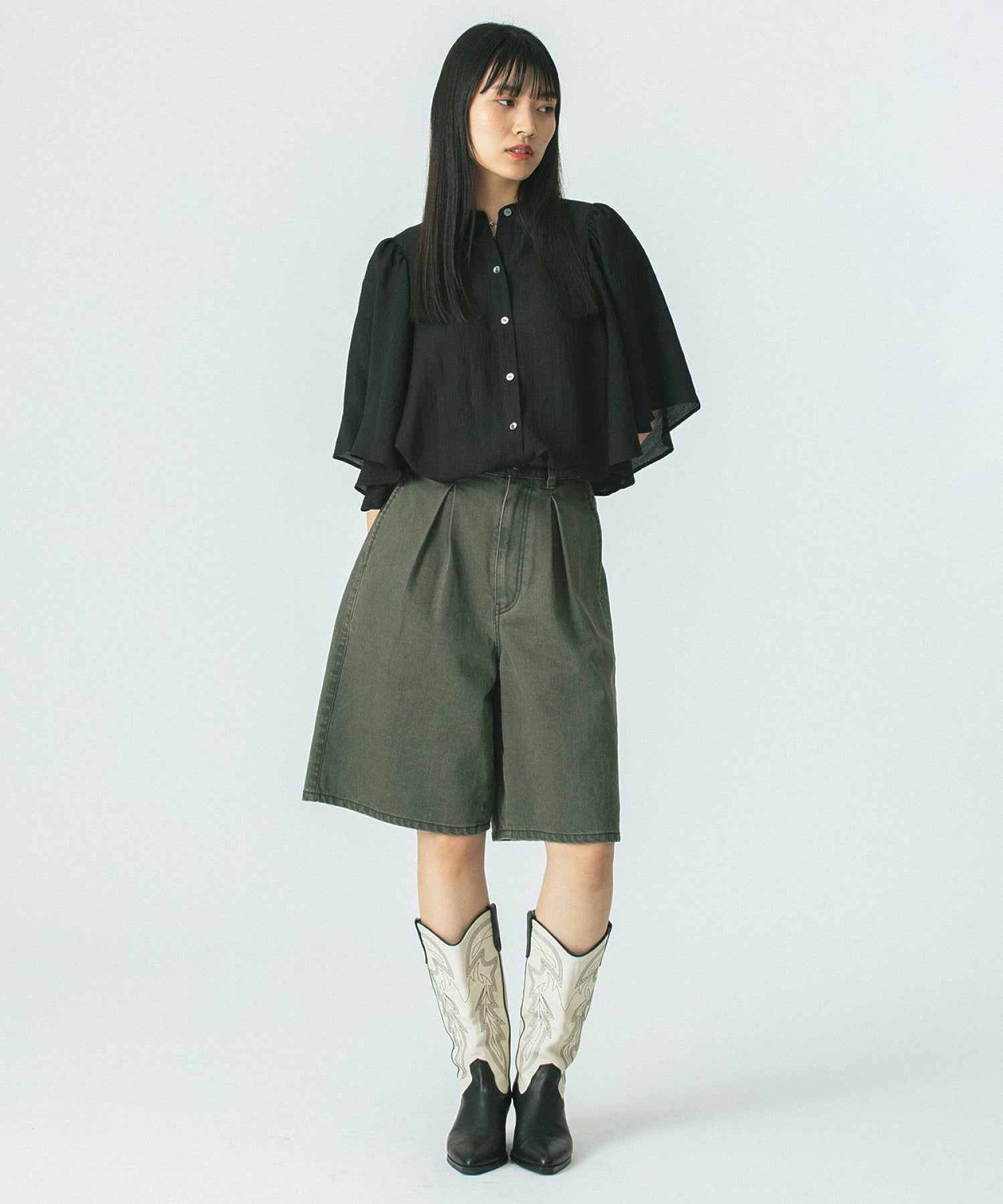 CREOLME/TUCK HALF PANTS