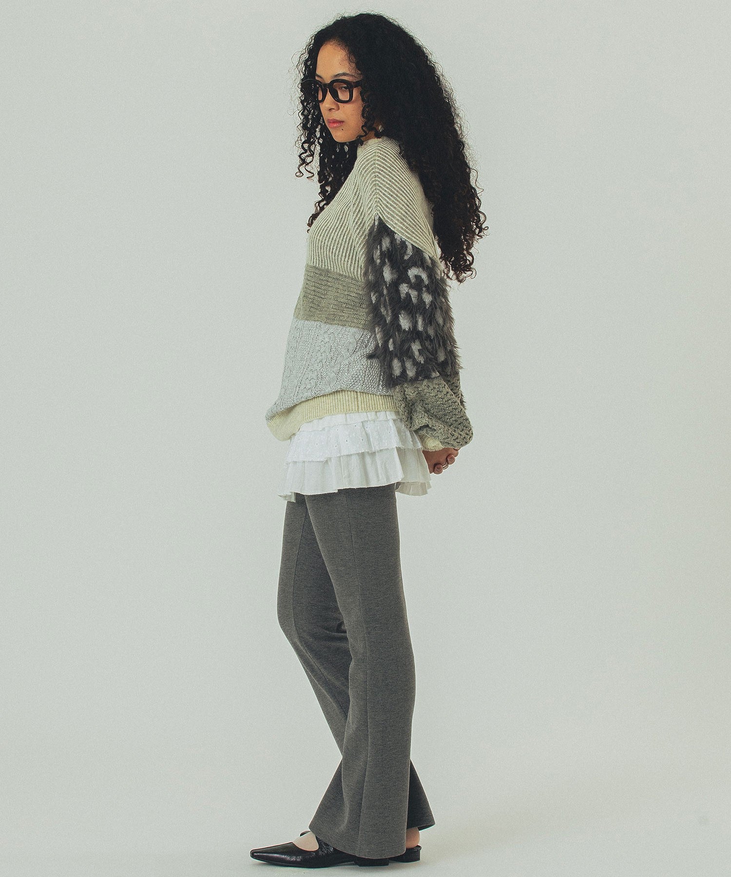 CUT FLARE PANTS