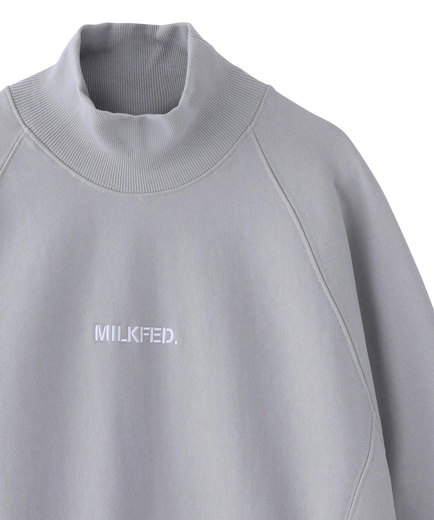 RAGLAN SWEAT HIGH NECK TOP MILKFED.