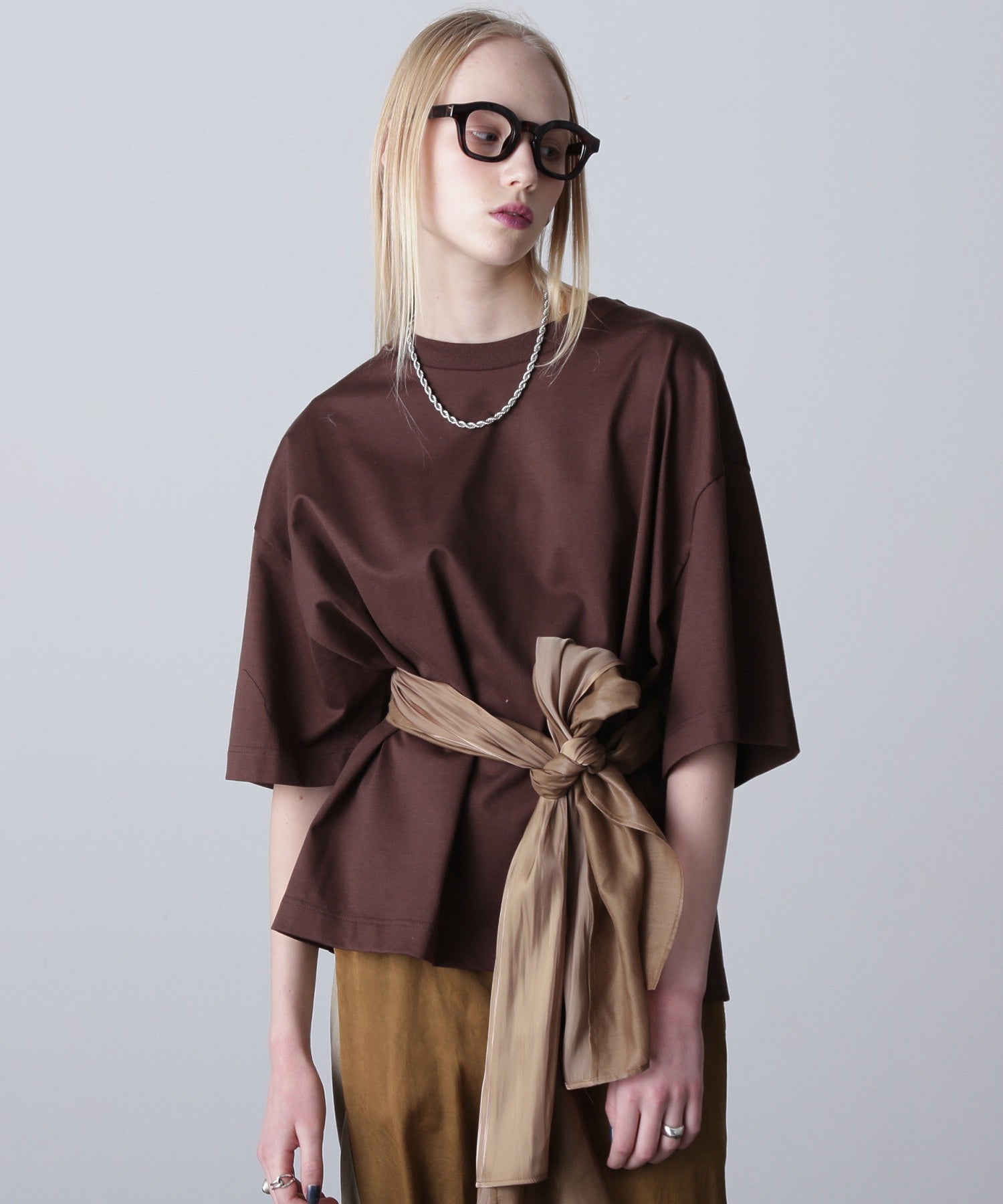 mici/BACK RIBBON S/S TEE