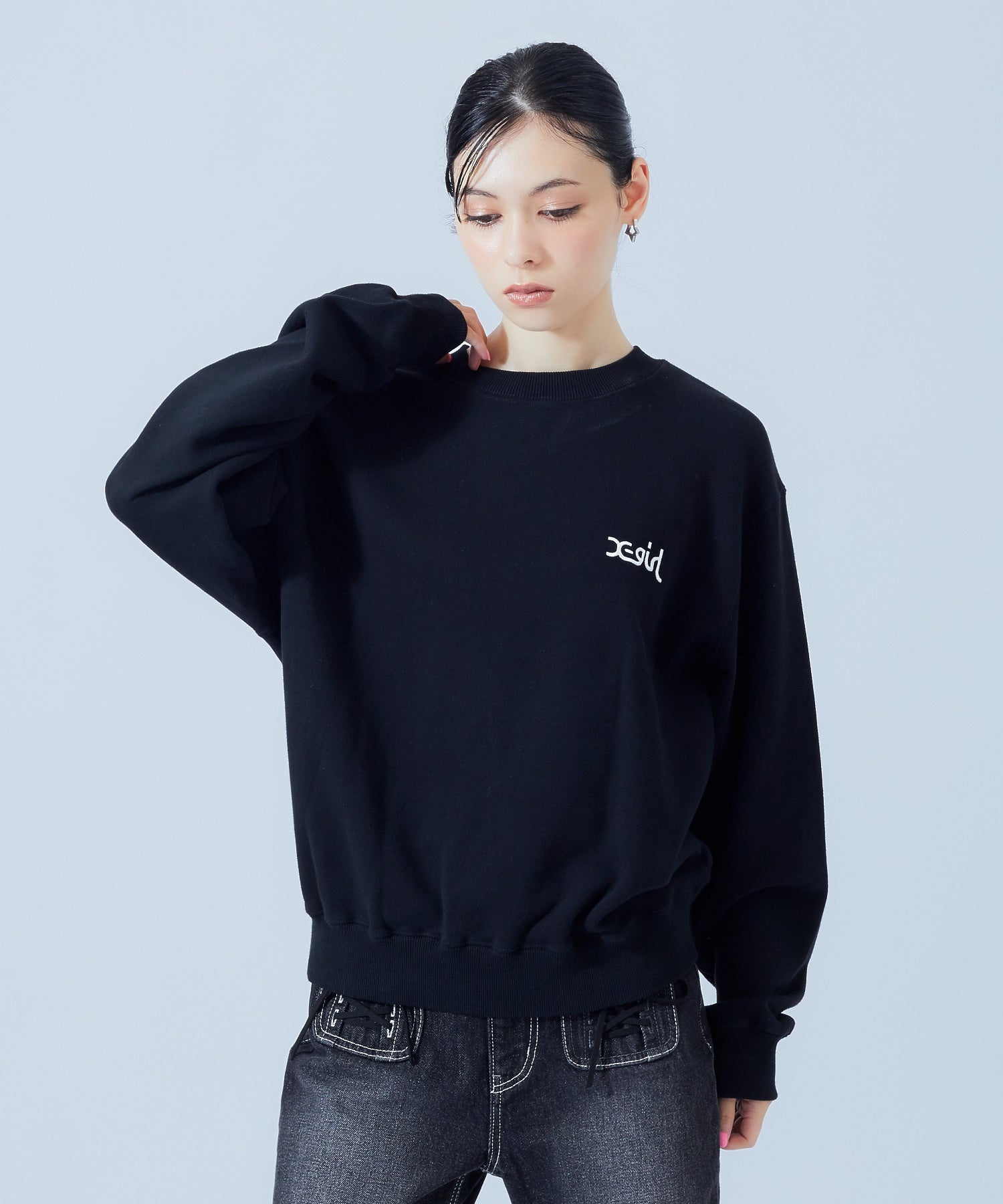 FACE IN CIRCLE LOGO PATCH CREWNECK SWEATSHIRT