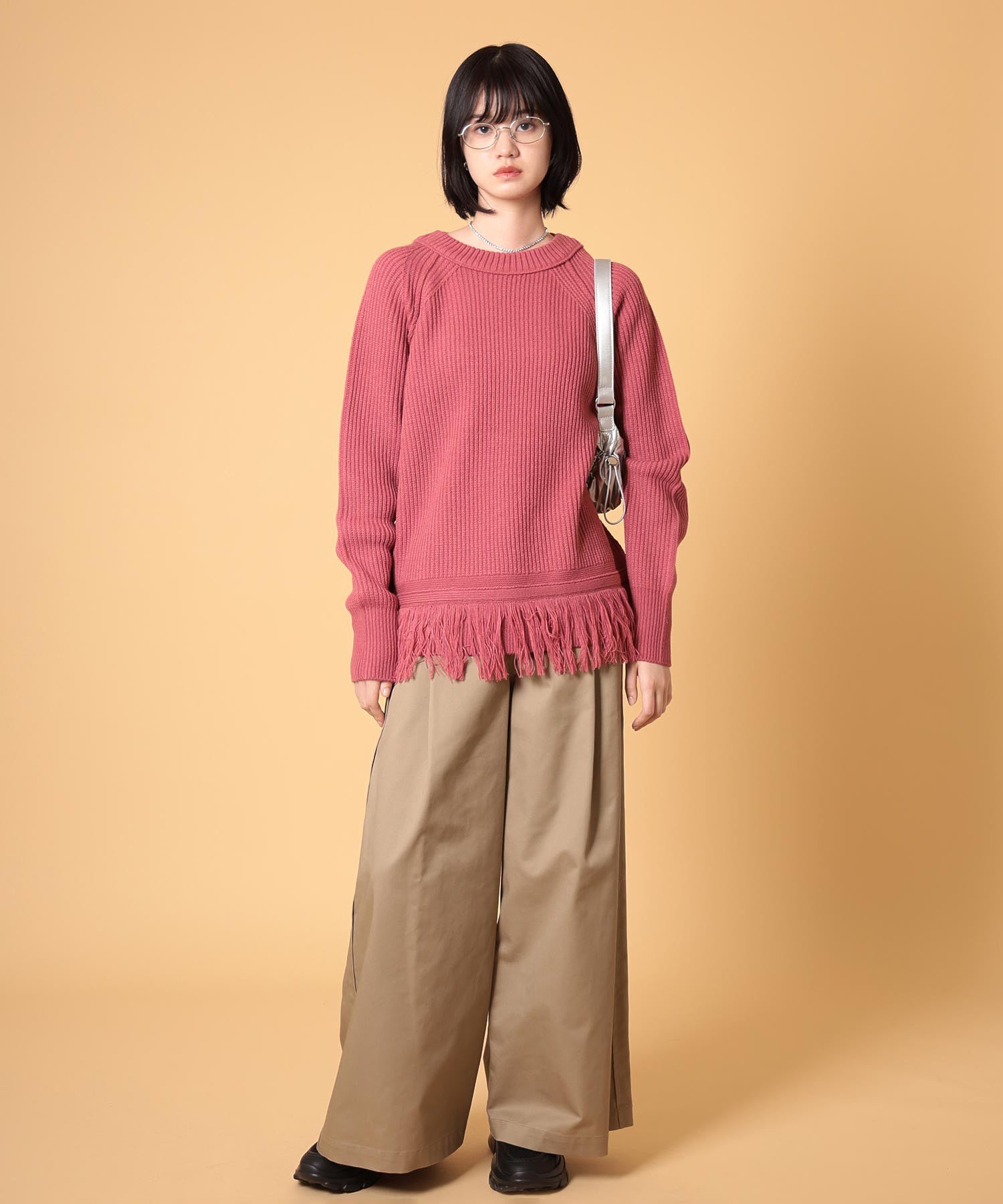 オーバーサイズフリンジニットプルオーバー