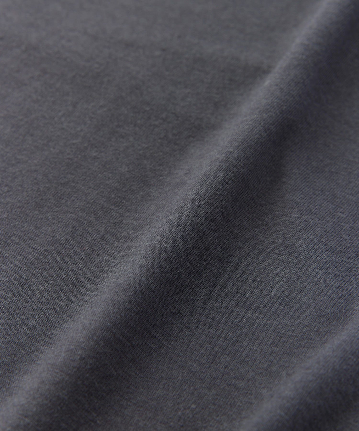 RIBBONED HEM FADED LOGO S/S TEE
