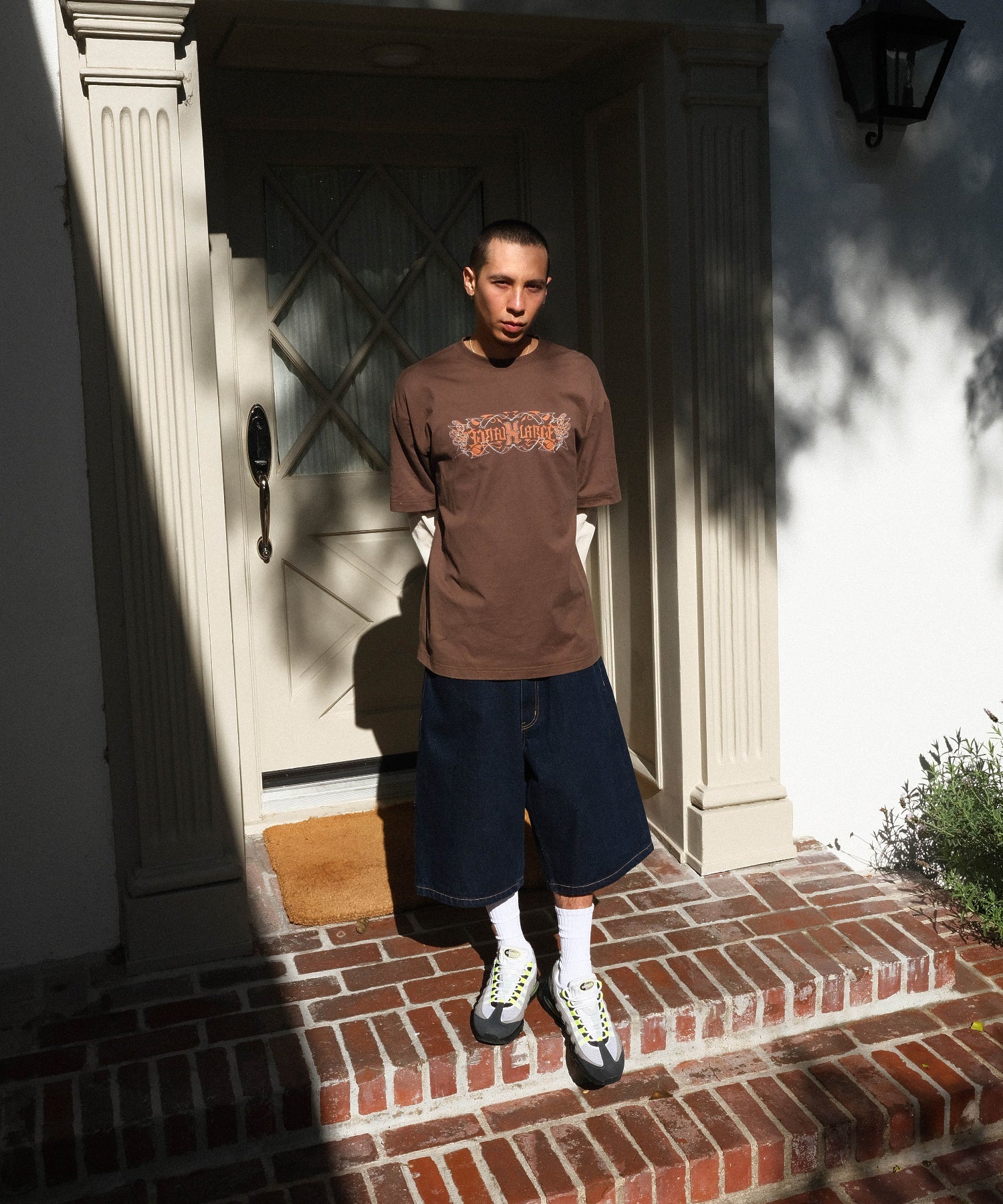 STITCHED LOGO DENIM SHORTS