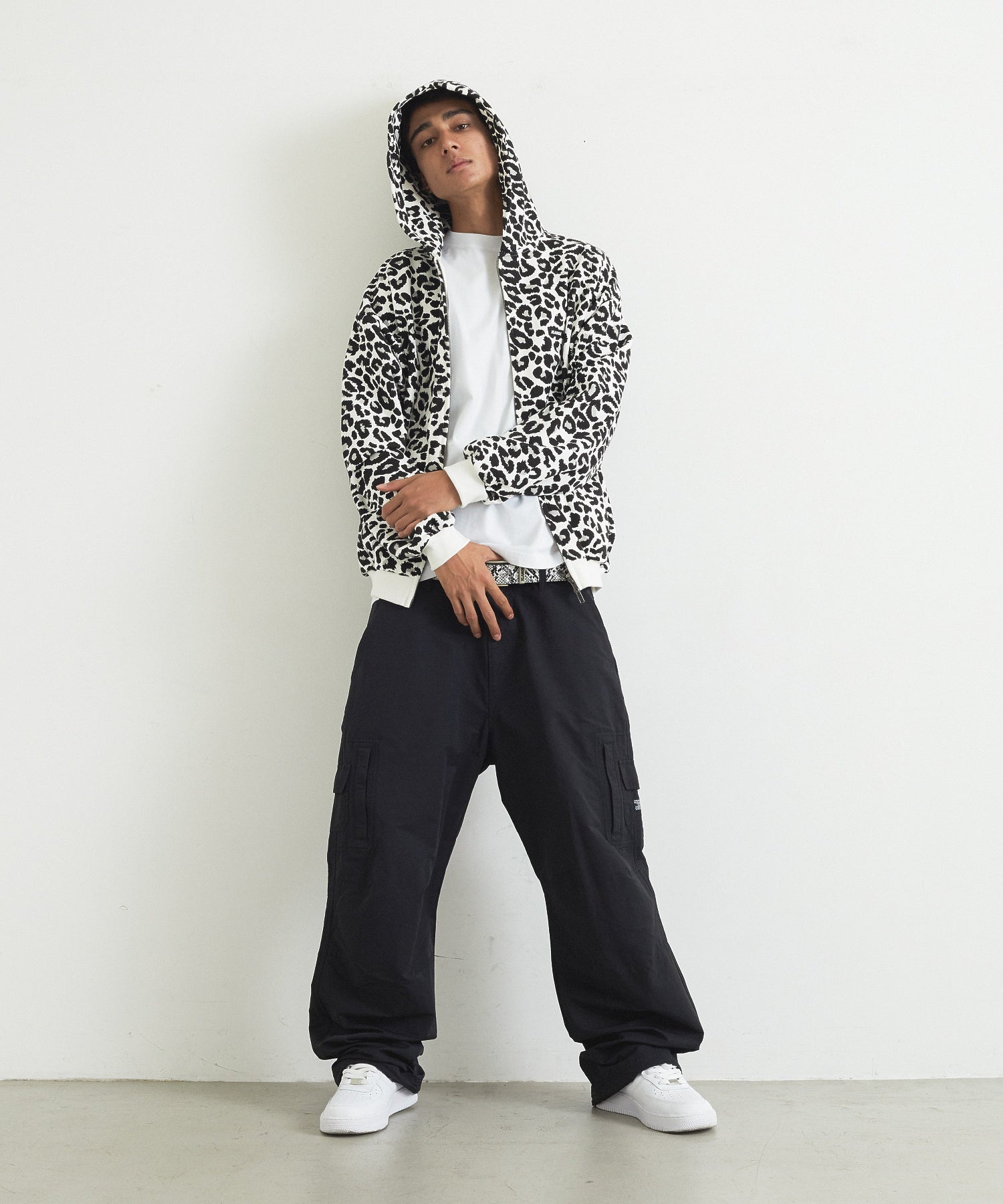 LEOPARD ZIP HOODED SWEATSHIRT