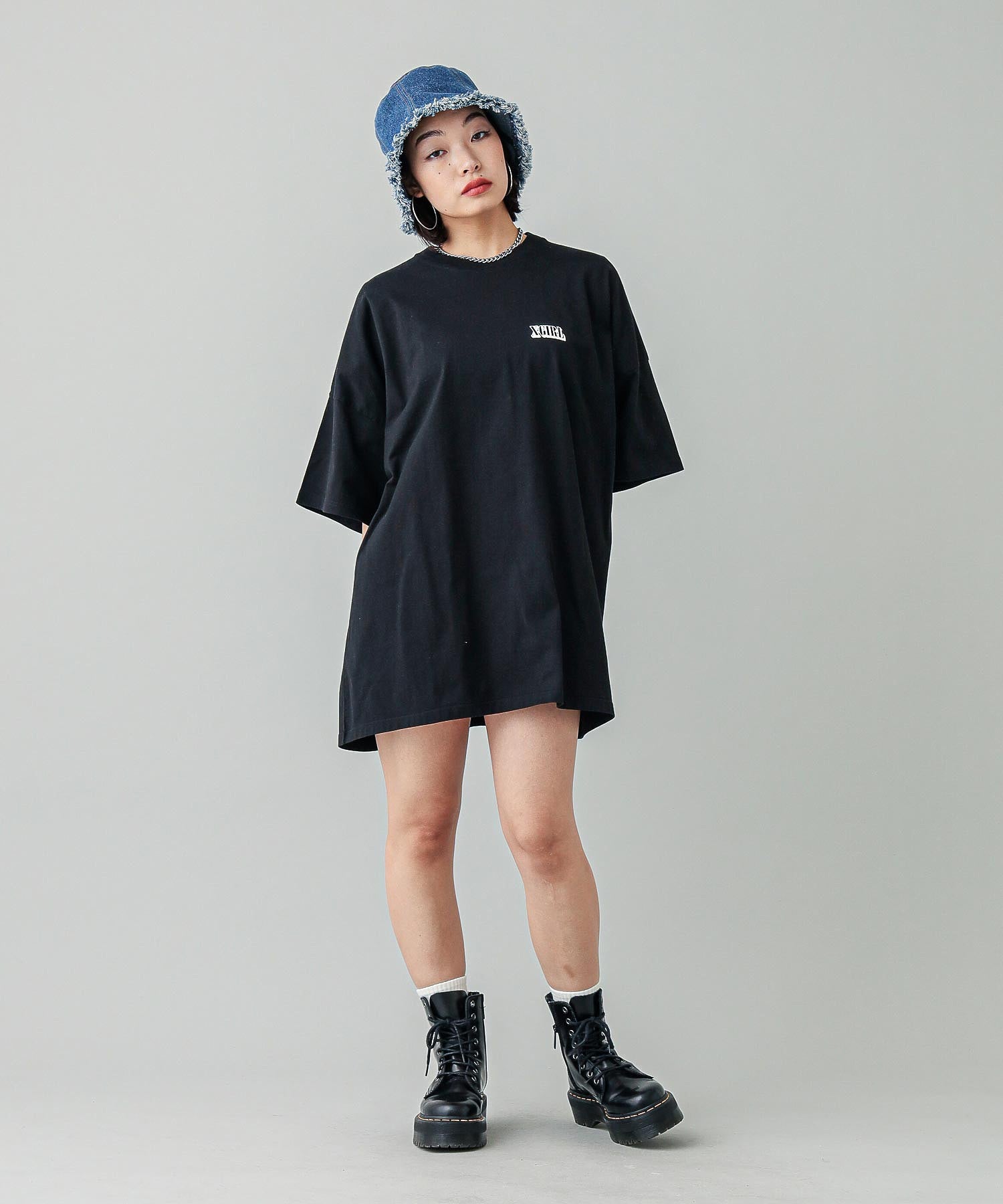 CIRCLE BACKGROUND FACE LOGO S/S BIG TEE DRESS