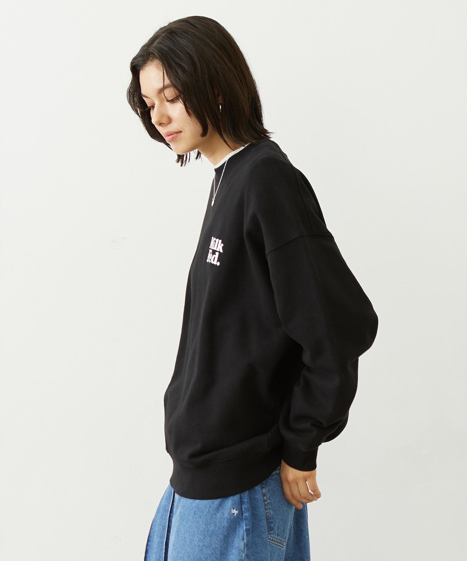 MILKFED. PLAID LOGO WIDE CREW SWEAT