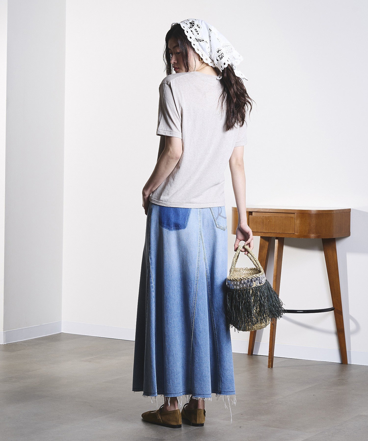 mag.by c/BATTEN LACE SCARF