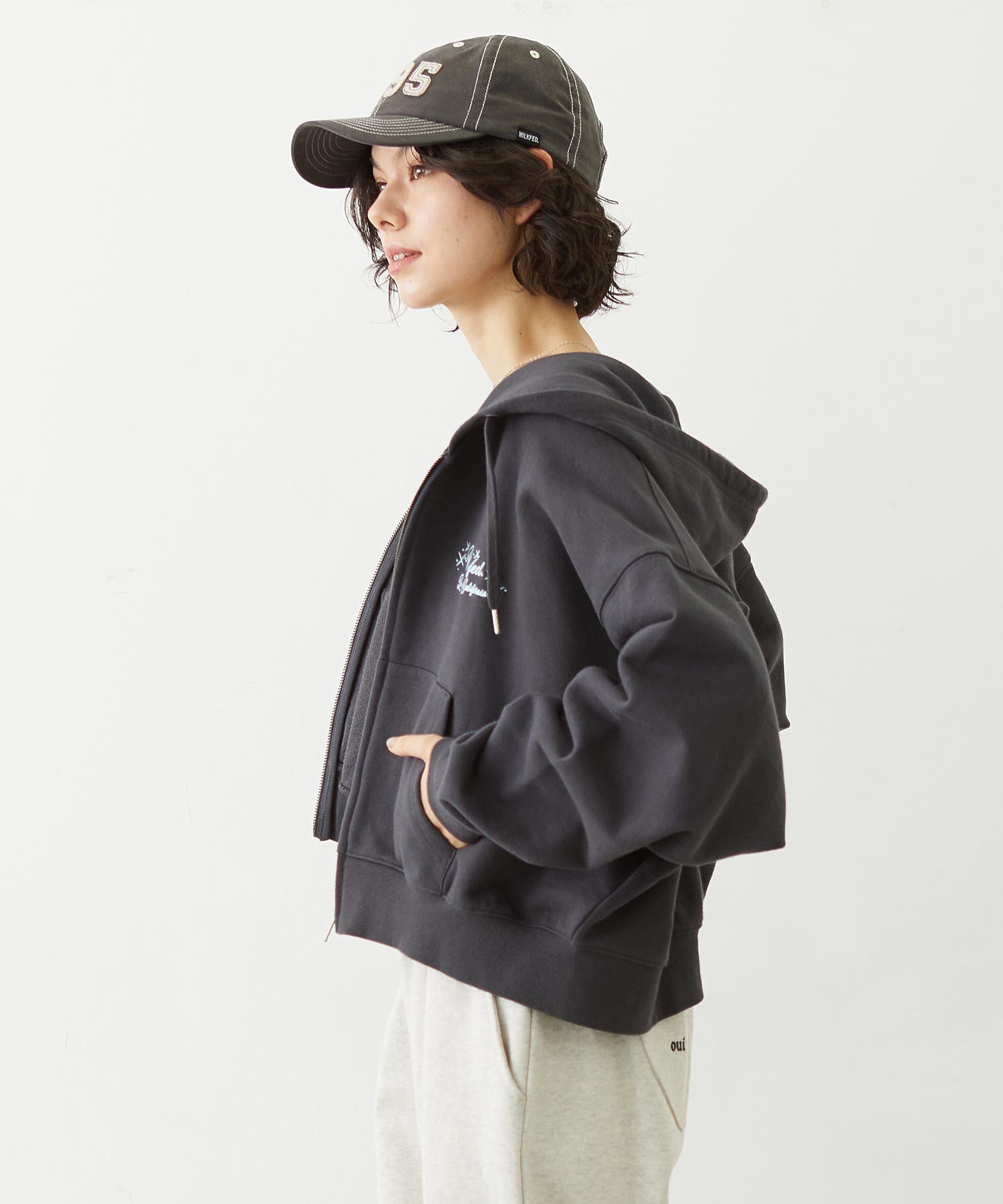 RHINESTONE LOGO SHORT ZIP UP HOODIE