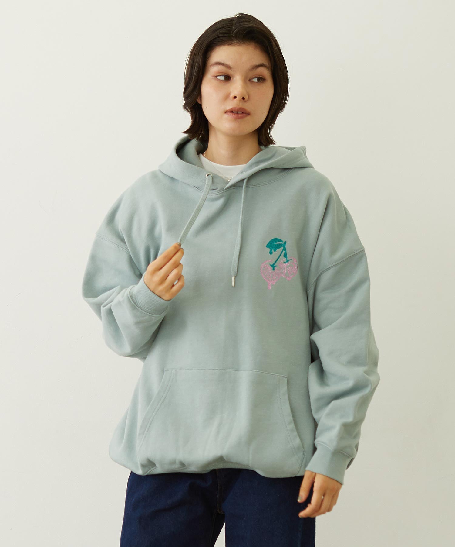 MELTY CHERRY SWEAT HOODIE