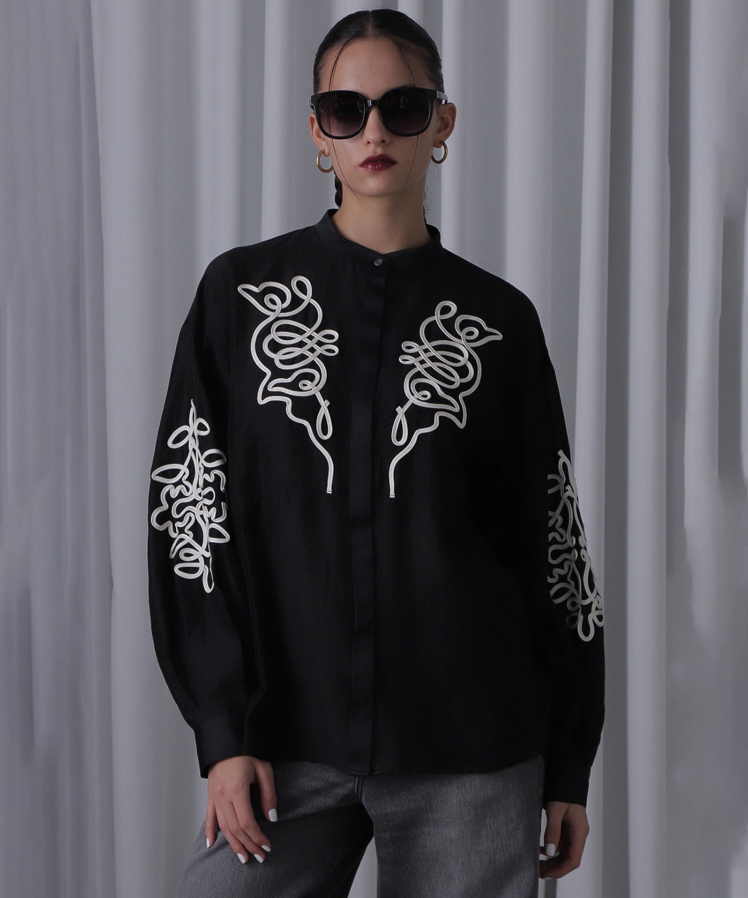 コードエンブロイダリーブラウス