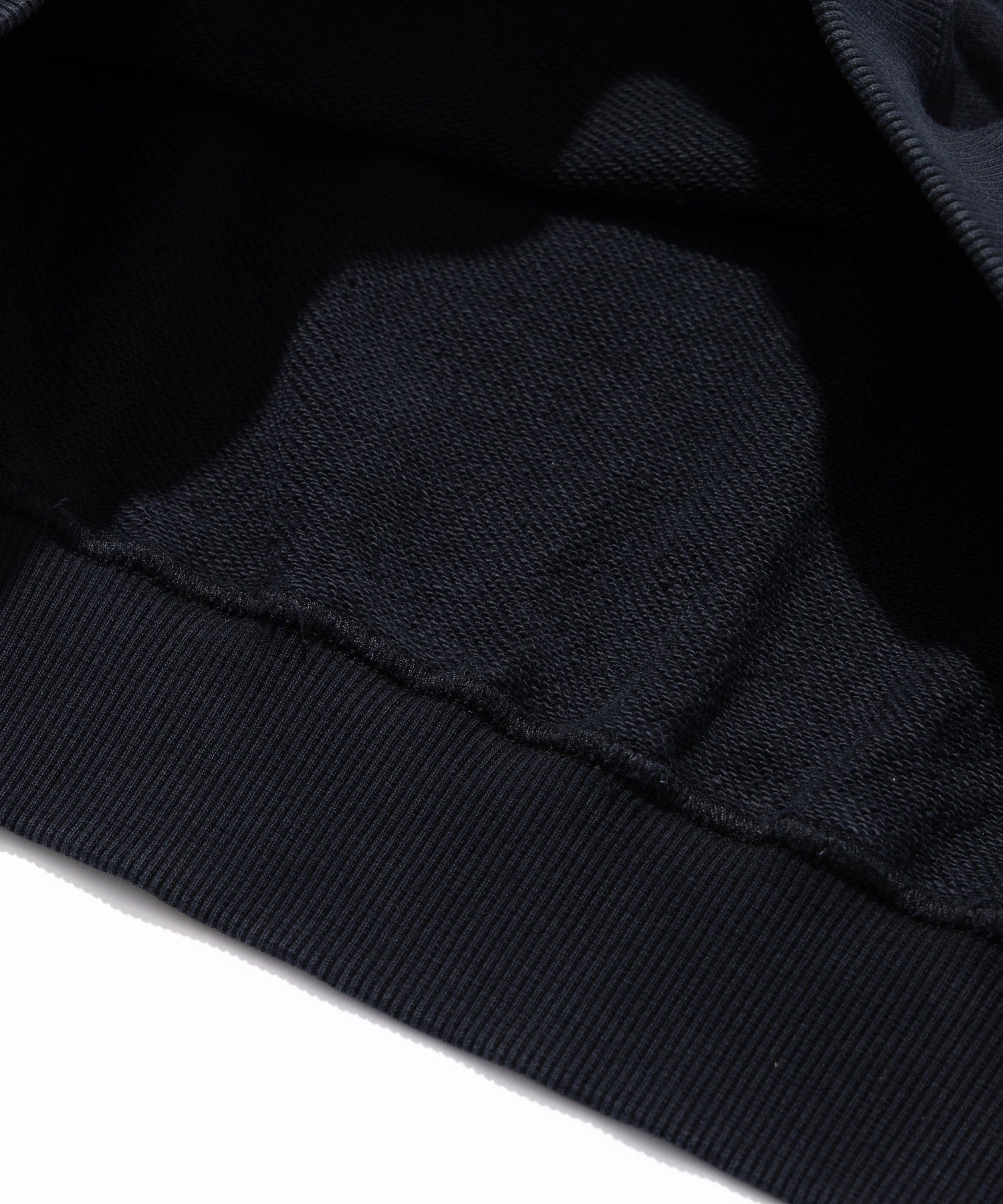 HALF ZIP SWEATSHIRT