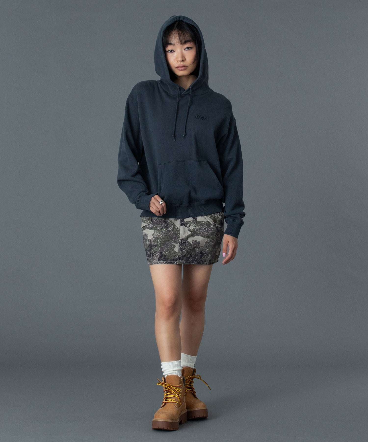 BUTTERFLY PATCH SWEAT HOODIE