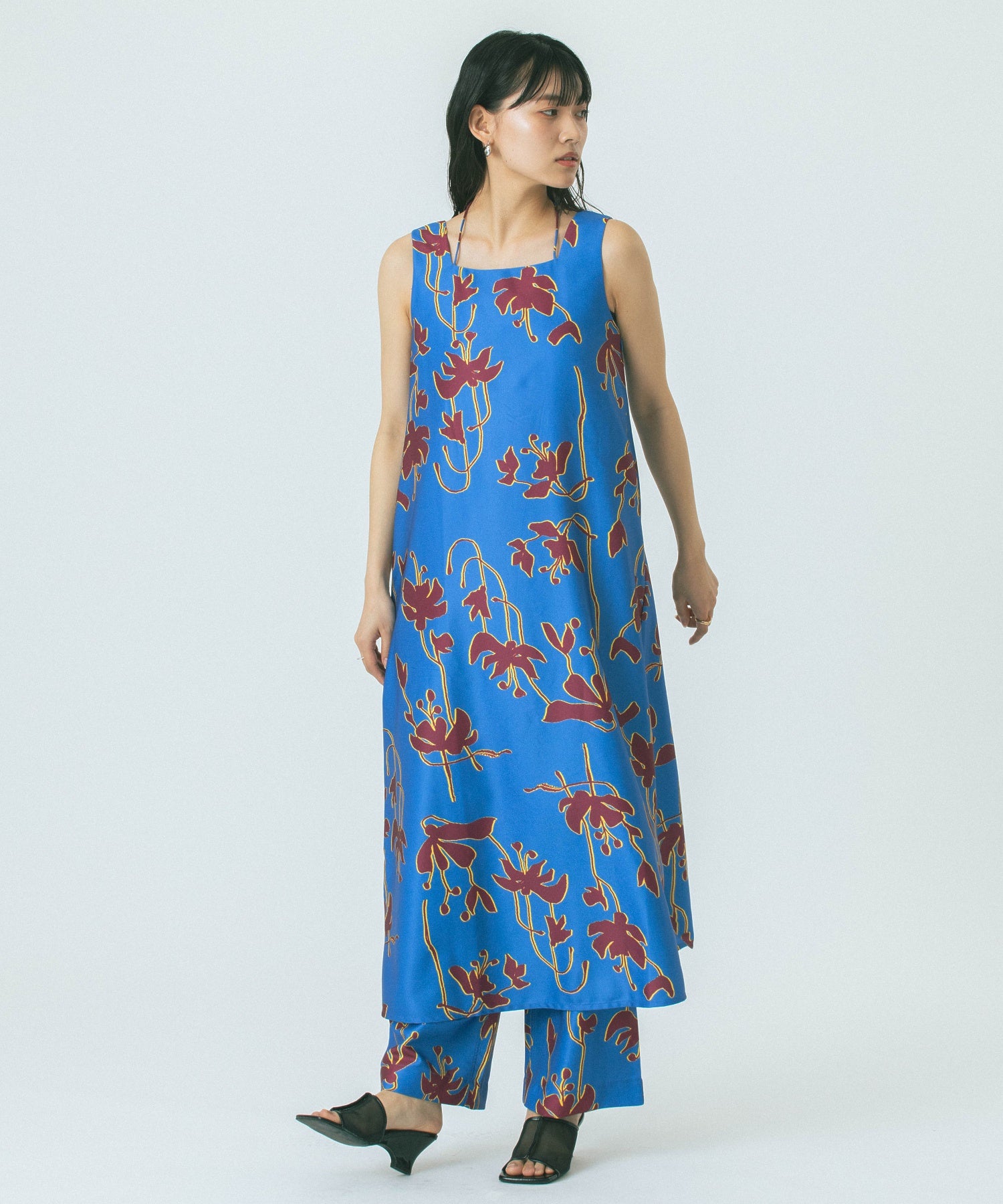 FLOWER PRINT PANTS