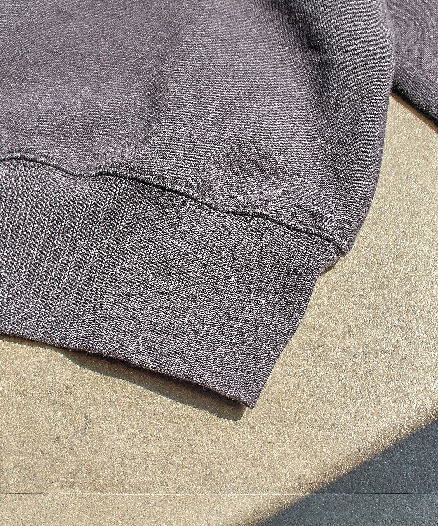 SHORT LENGTH SWEAT TOP