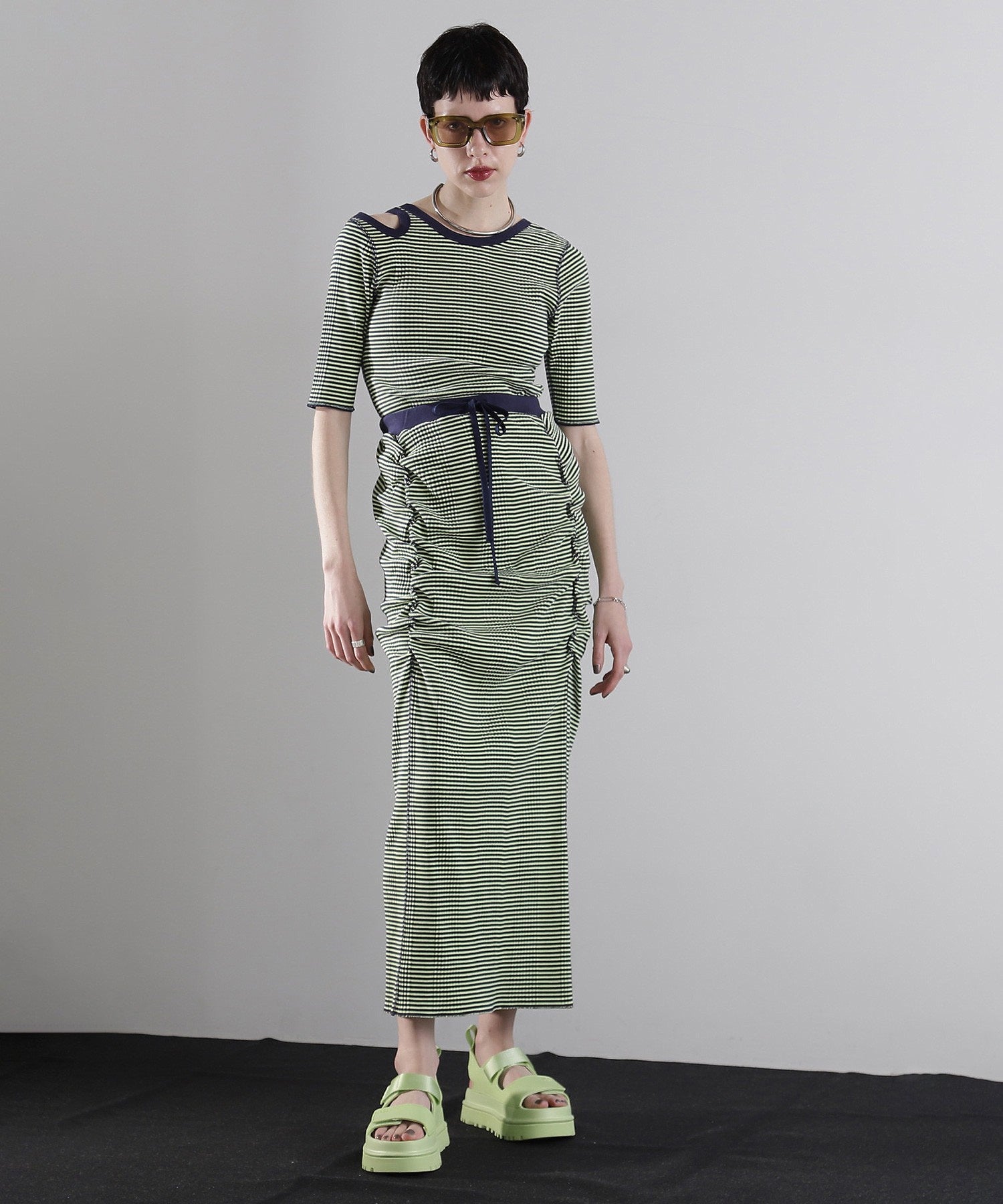 マルチボーダートップス