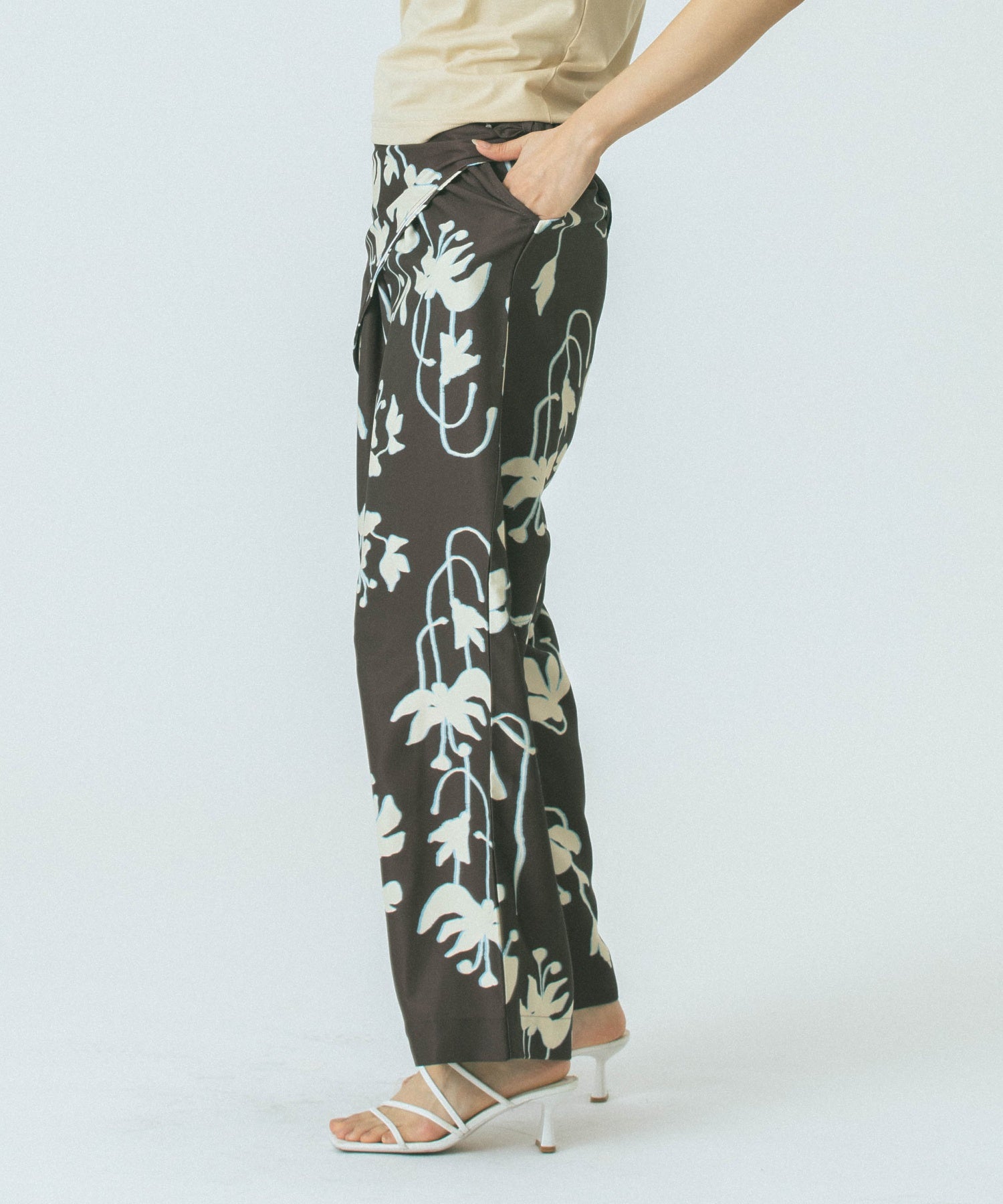 FLOWER PRINT PANTS