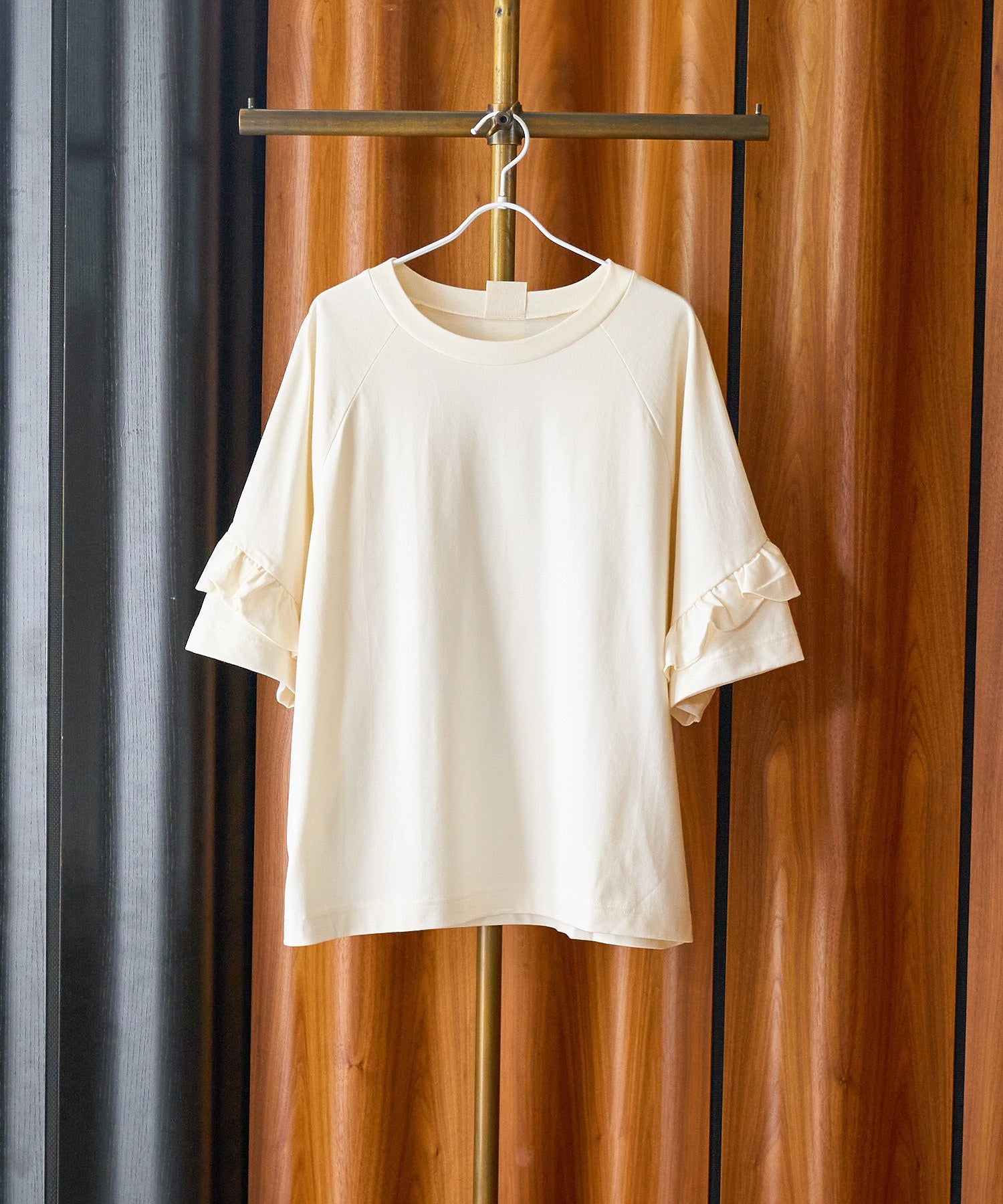 mici/BACK RAFFLE TEE