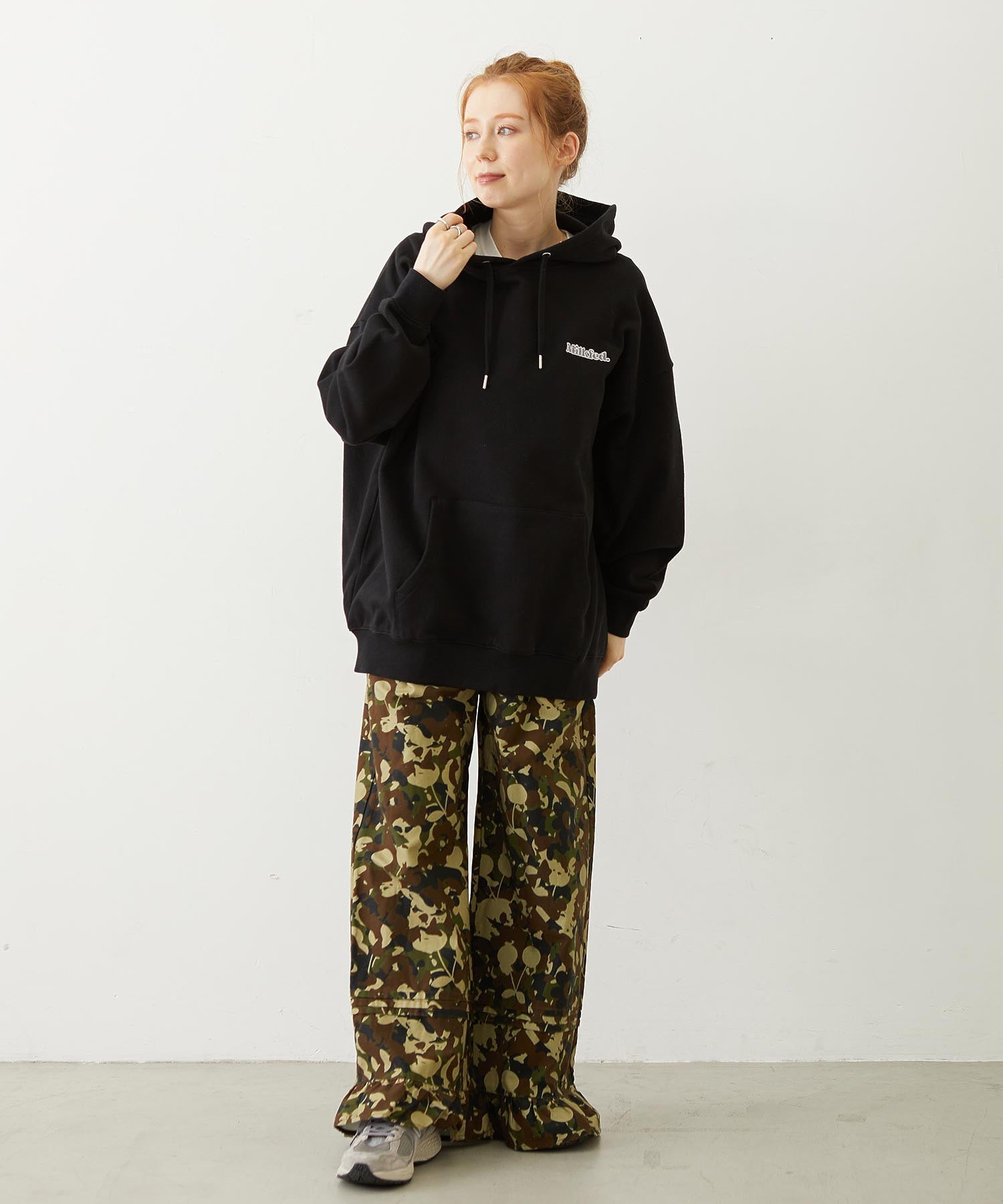 RIBBON EMBROIDERY SWEAT HOODIE