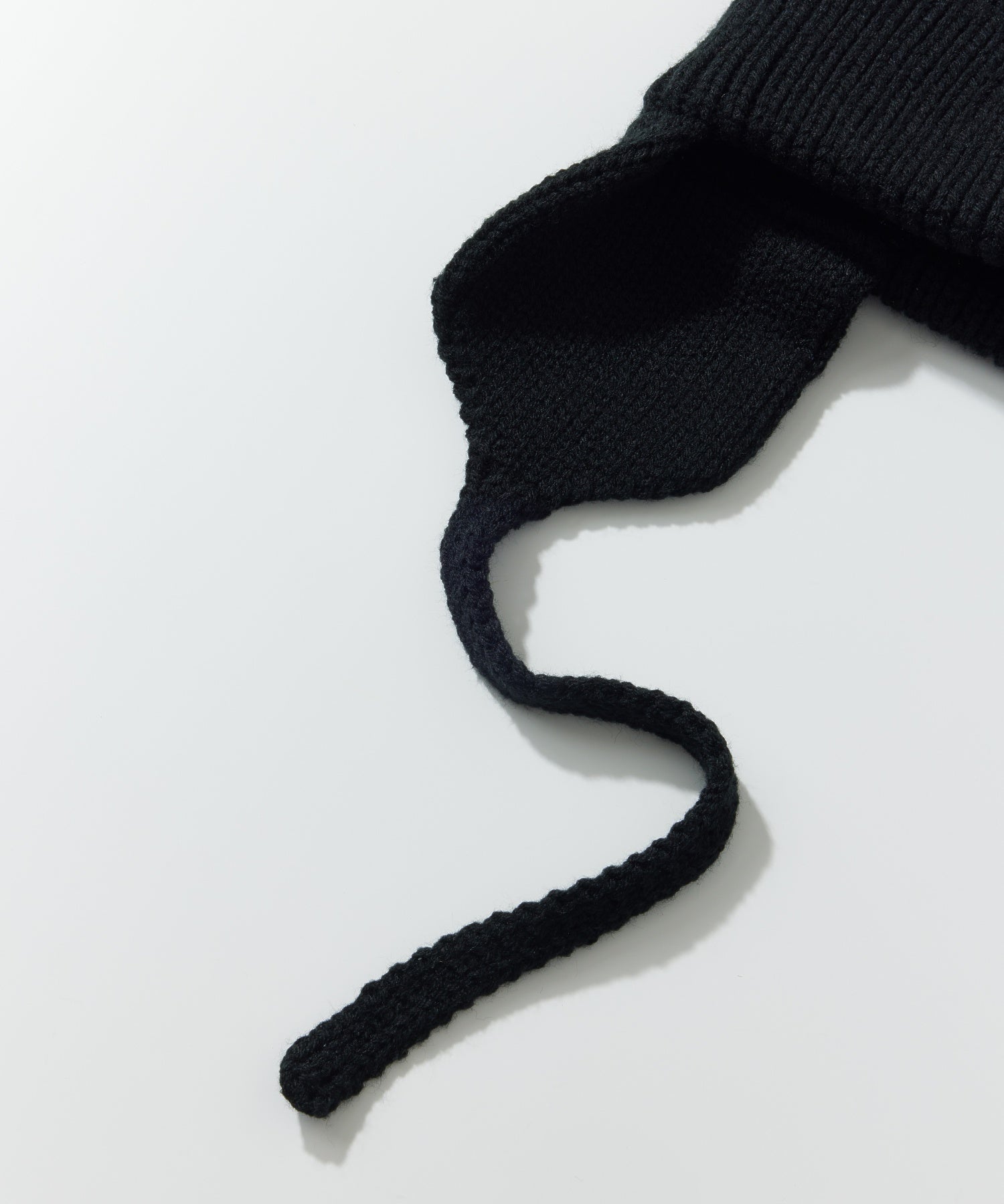 EARFLAP KNIT CAP