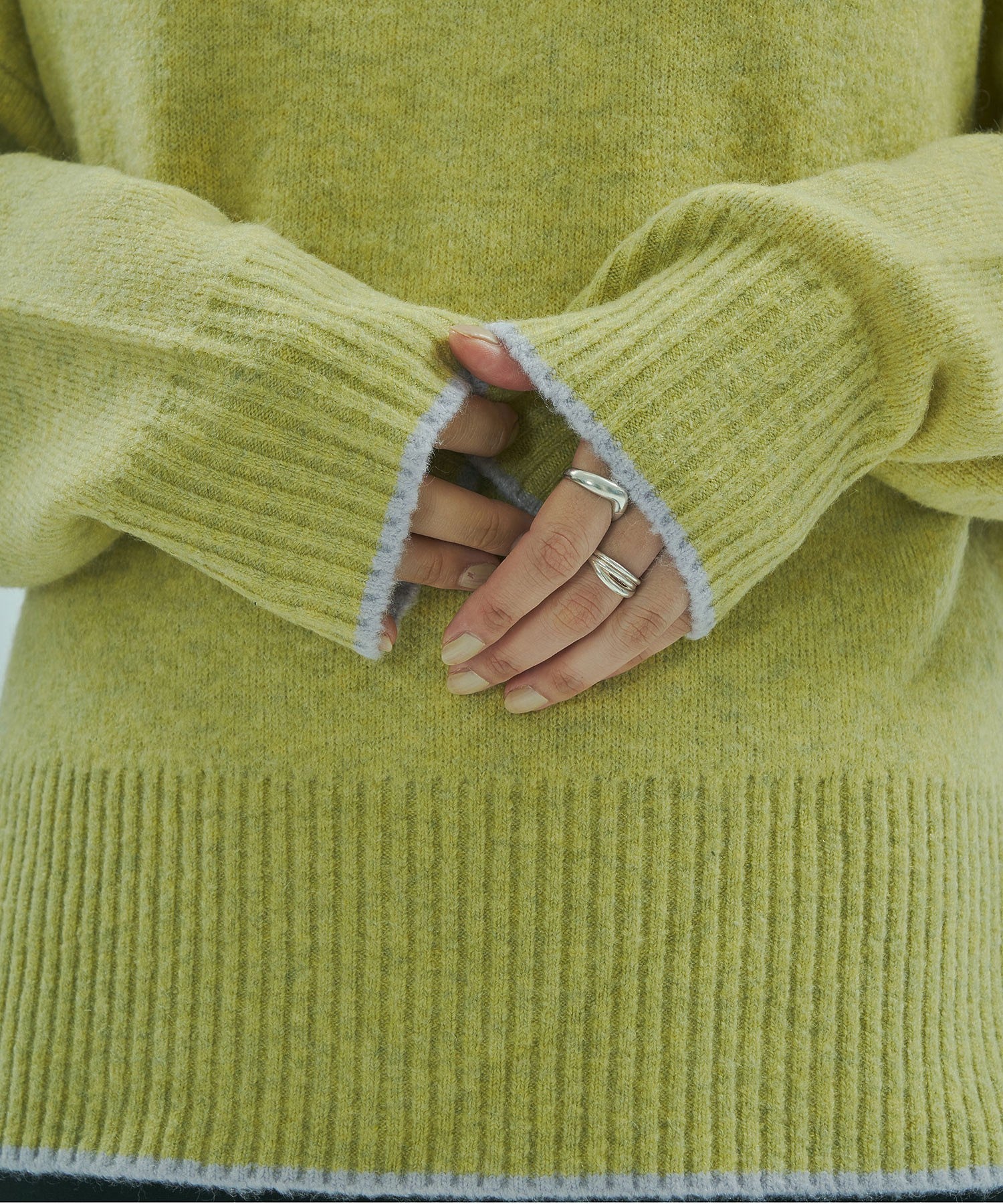 HIGHNECK KNIT TOP