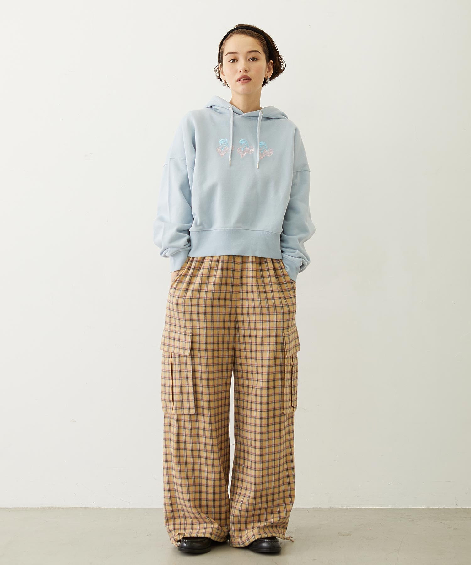 MELTY CHERRY SHORT SWEAT HOODIE