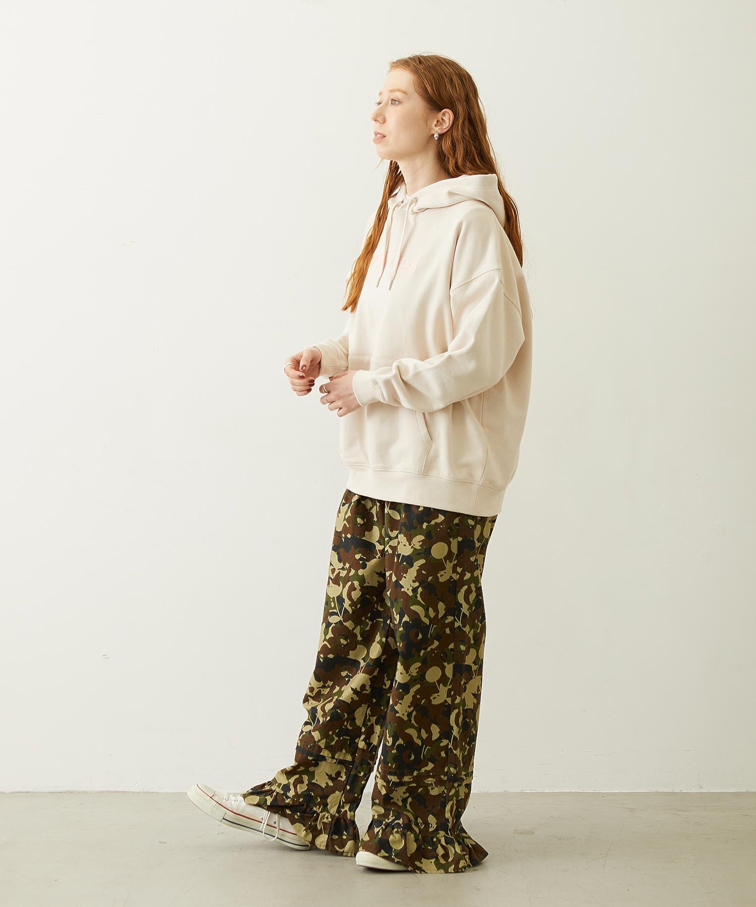 FRILL HEM CAMO PANTS