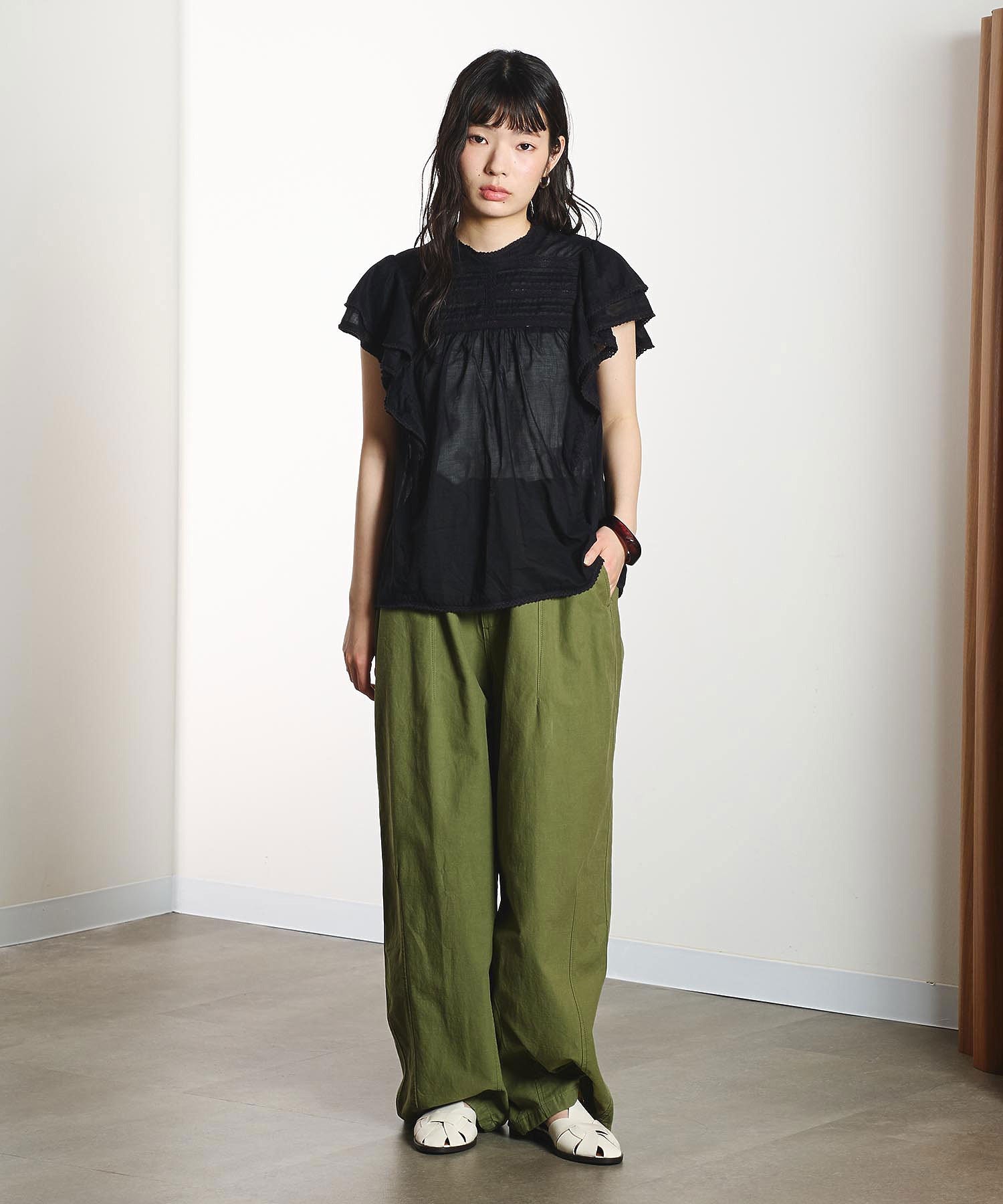 DENIM/BACK SATIN PANTS