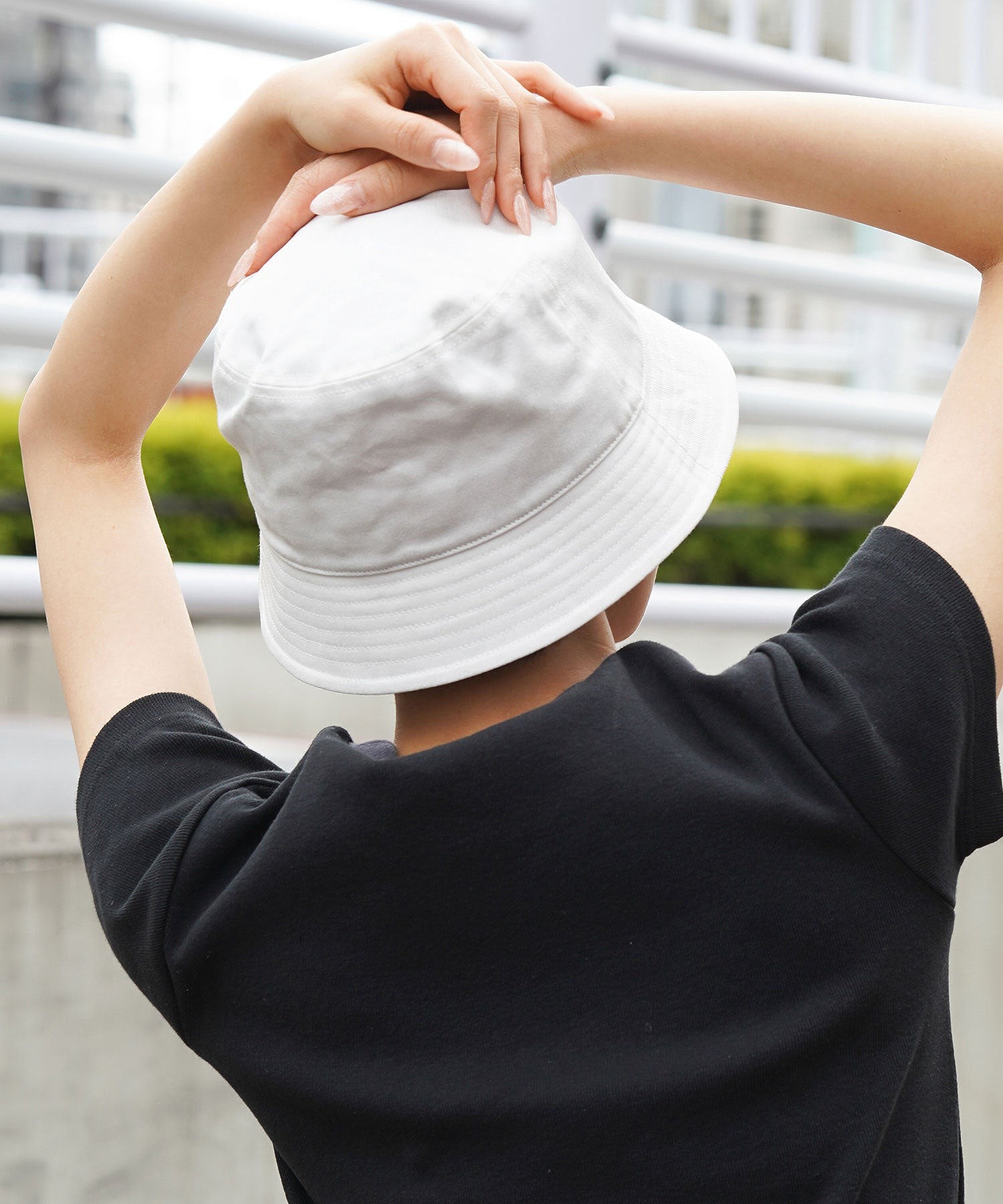 MILLS LOGO BUCKET HAT X-girl