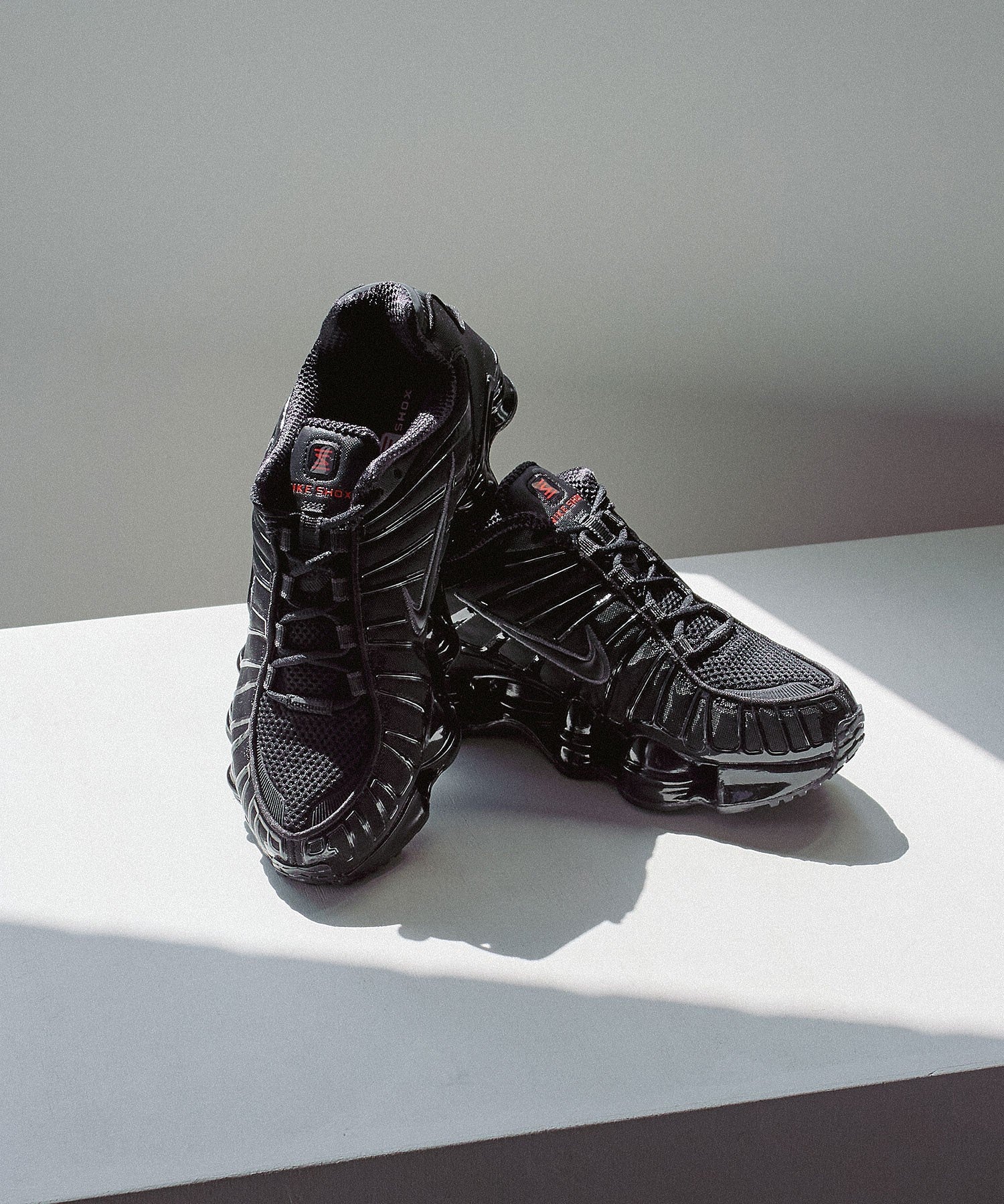 NIKE/AIRMAX SHOX TL