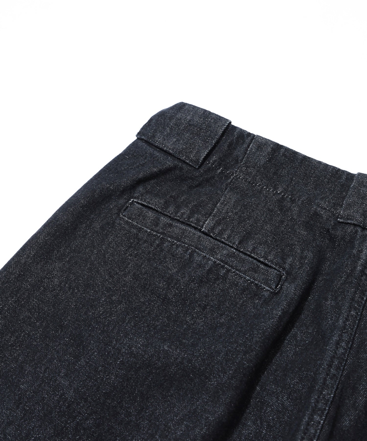 SHORT BAGGY PANTS