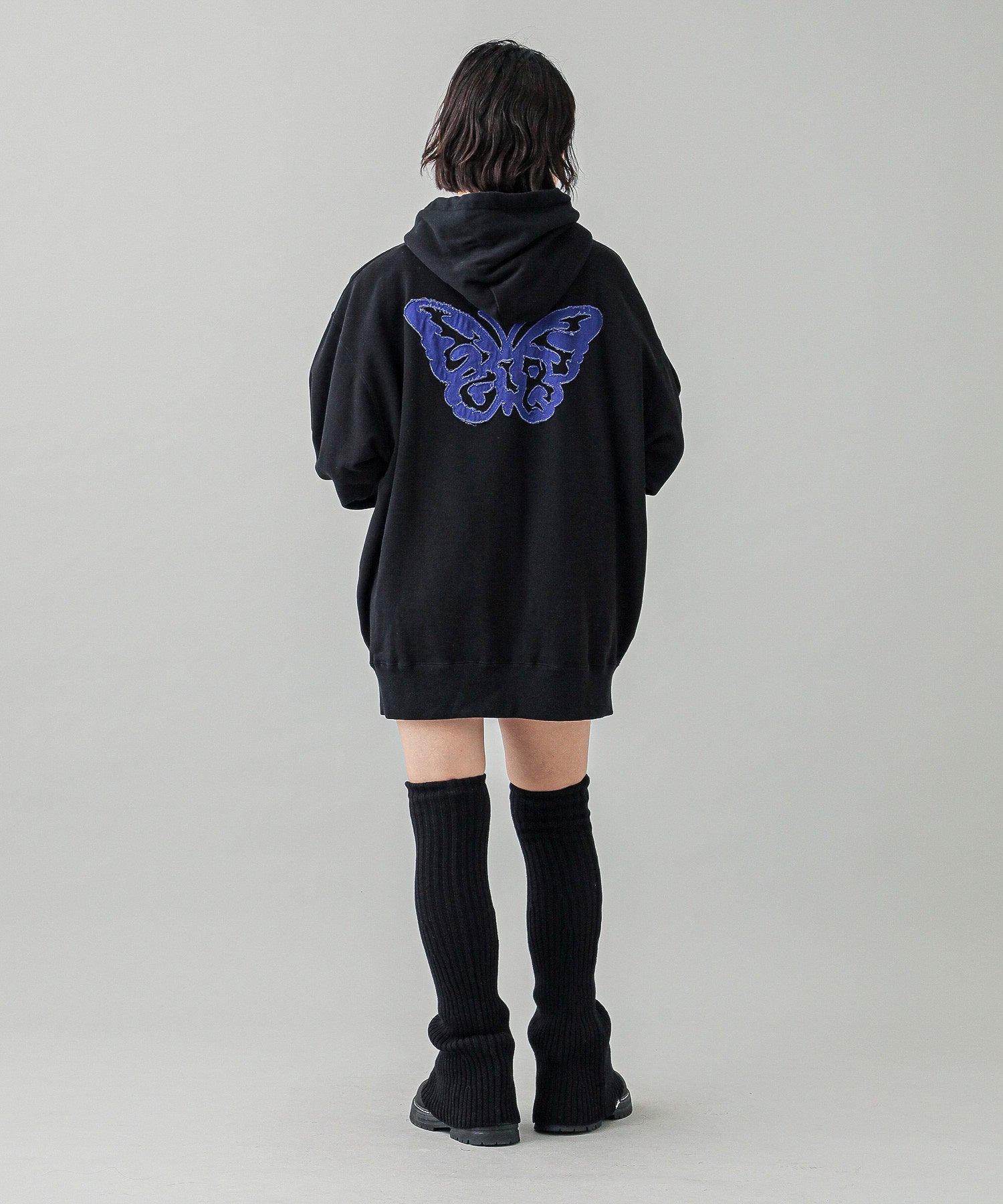 BUTTERFLY PATCH OVERSIZED SWEAT HOODIE