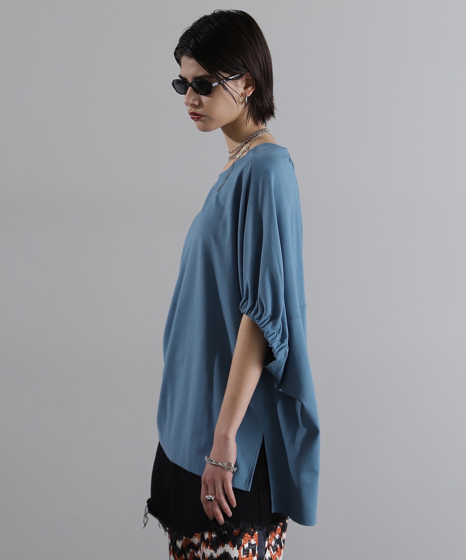 ボックスシルエットカットソー