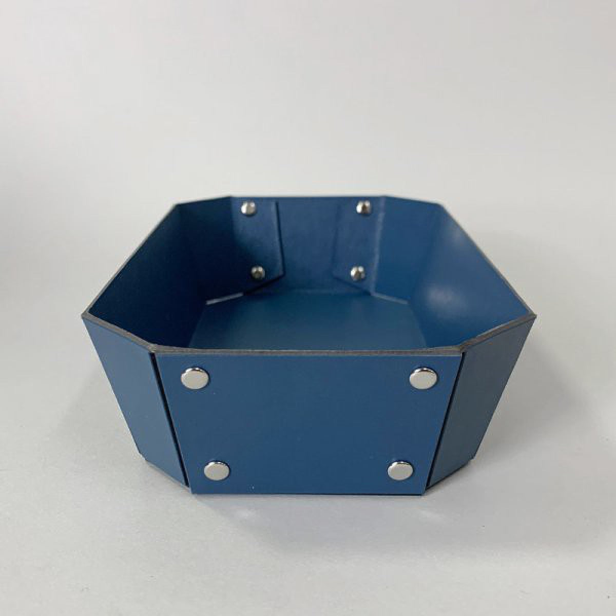 8_TRAY S