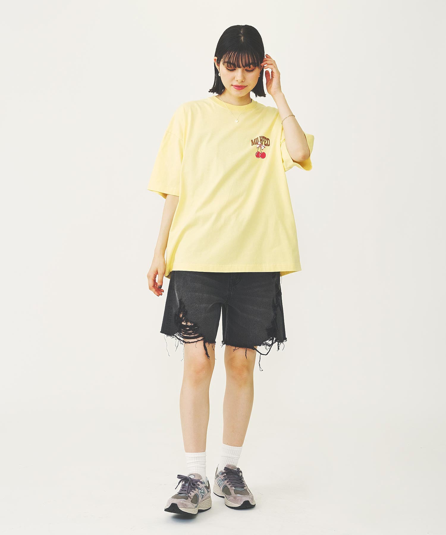 RIBBON AND CHERRY WIDE S/S TEE