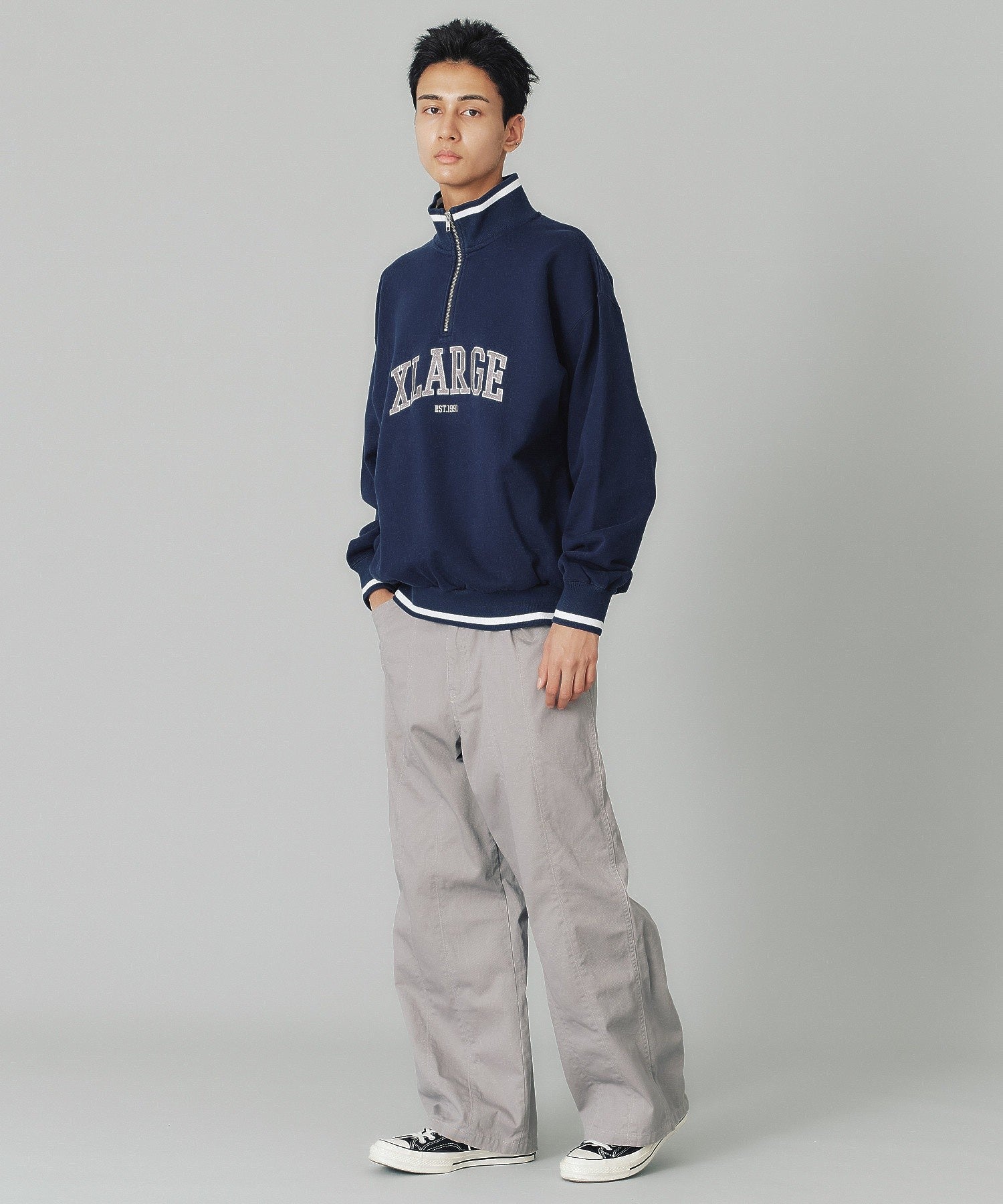 STRIPED RIB HALF ZIP SWEATSHIRT
