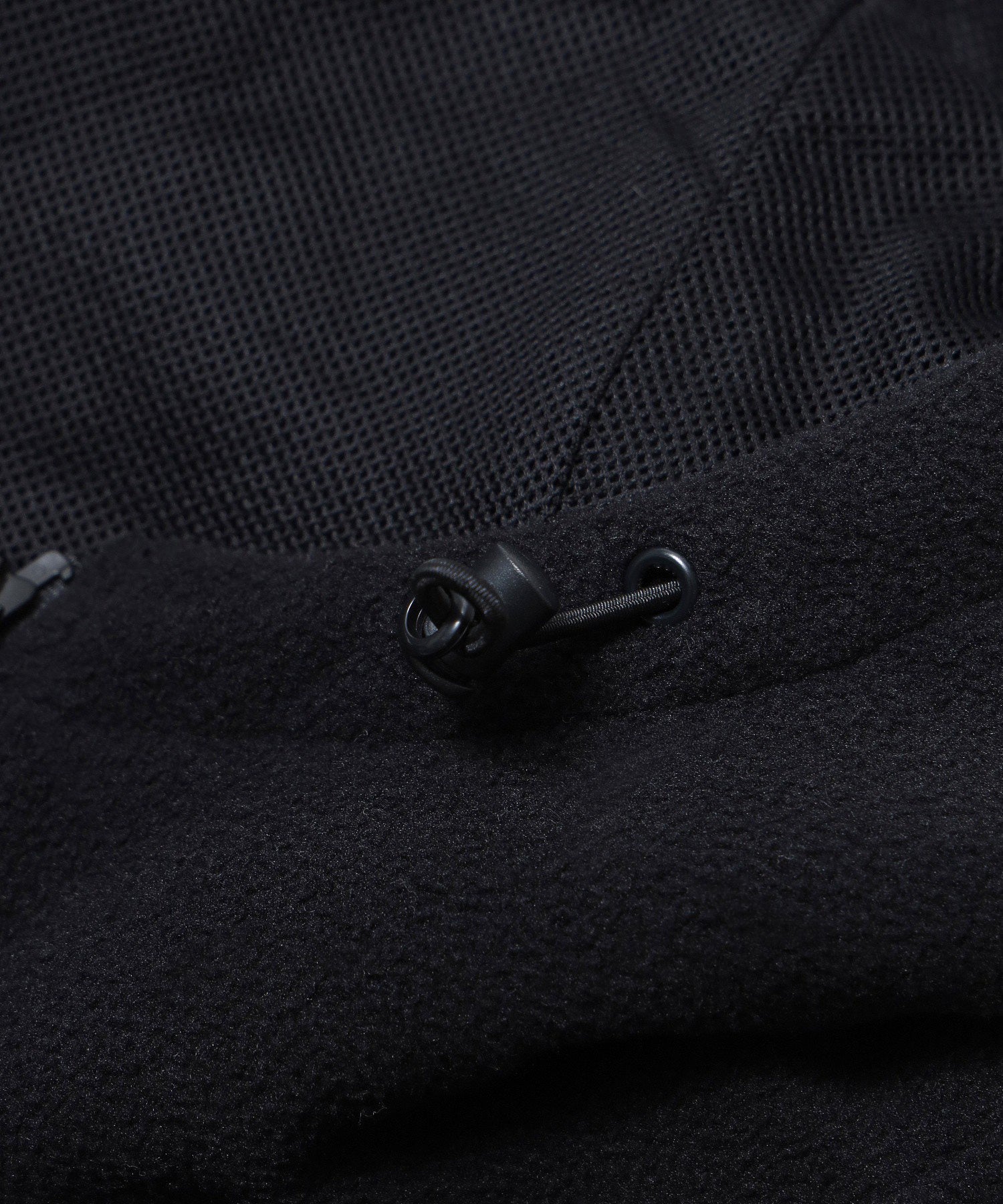 X TECH HOODED JACKET