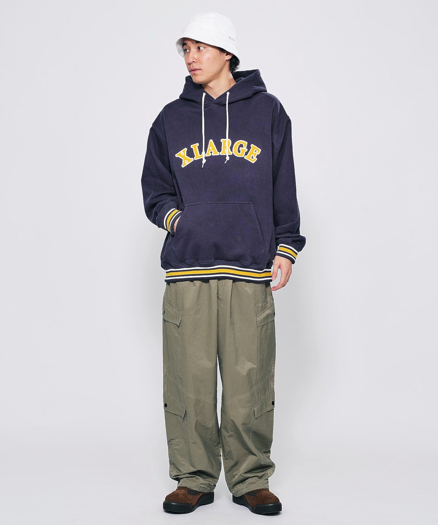 MODEL 身長178cm / 着用サイズ：Lサイズ ※商品の色味の目安は、商品単体の画像をご参照ください。