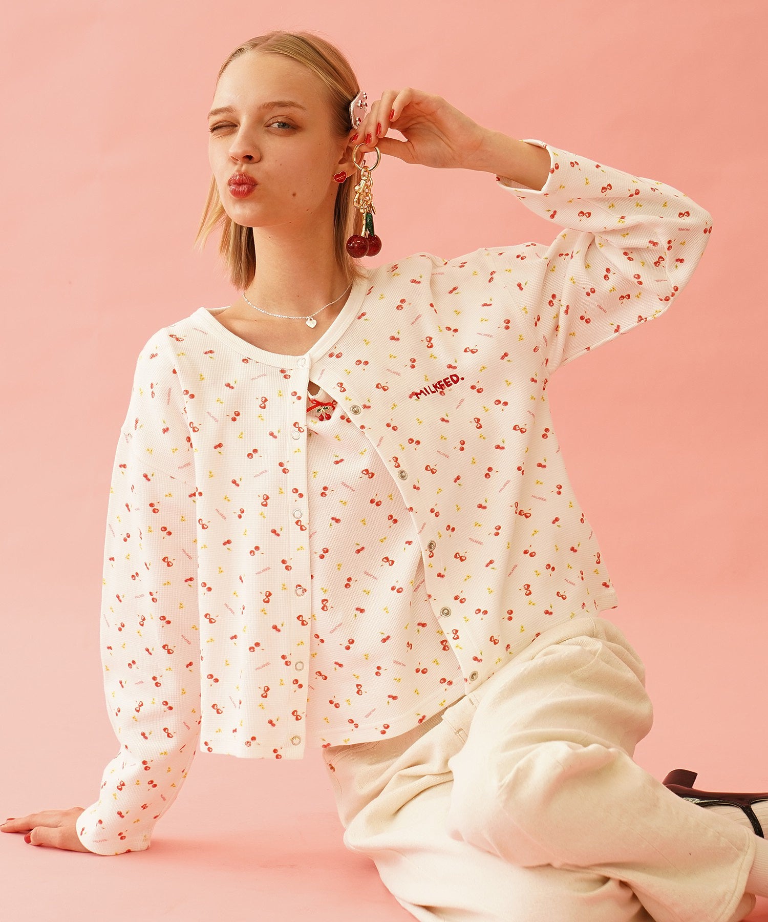 CHERRY PATTERN WAFFLE PUFF SLEEVES TOP