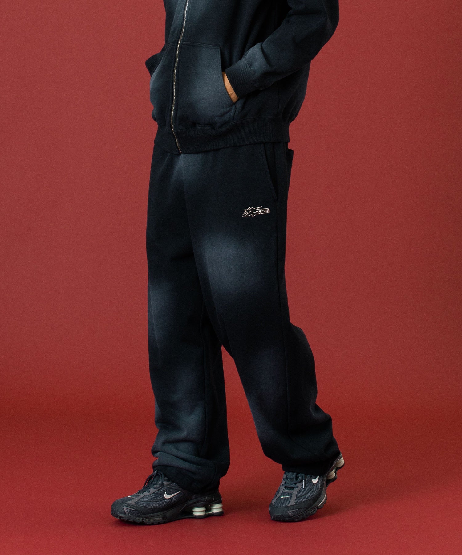 MODEL 身長185cm / 着用サイズ：Lサイズ